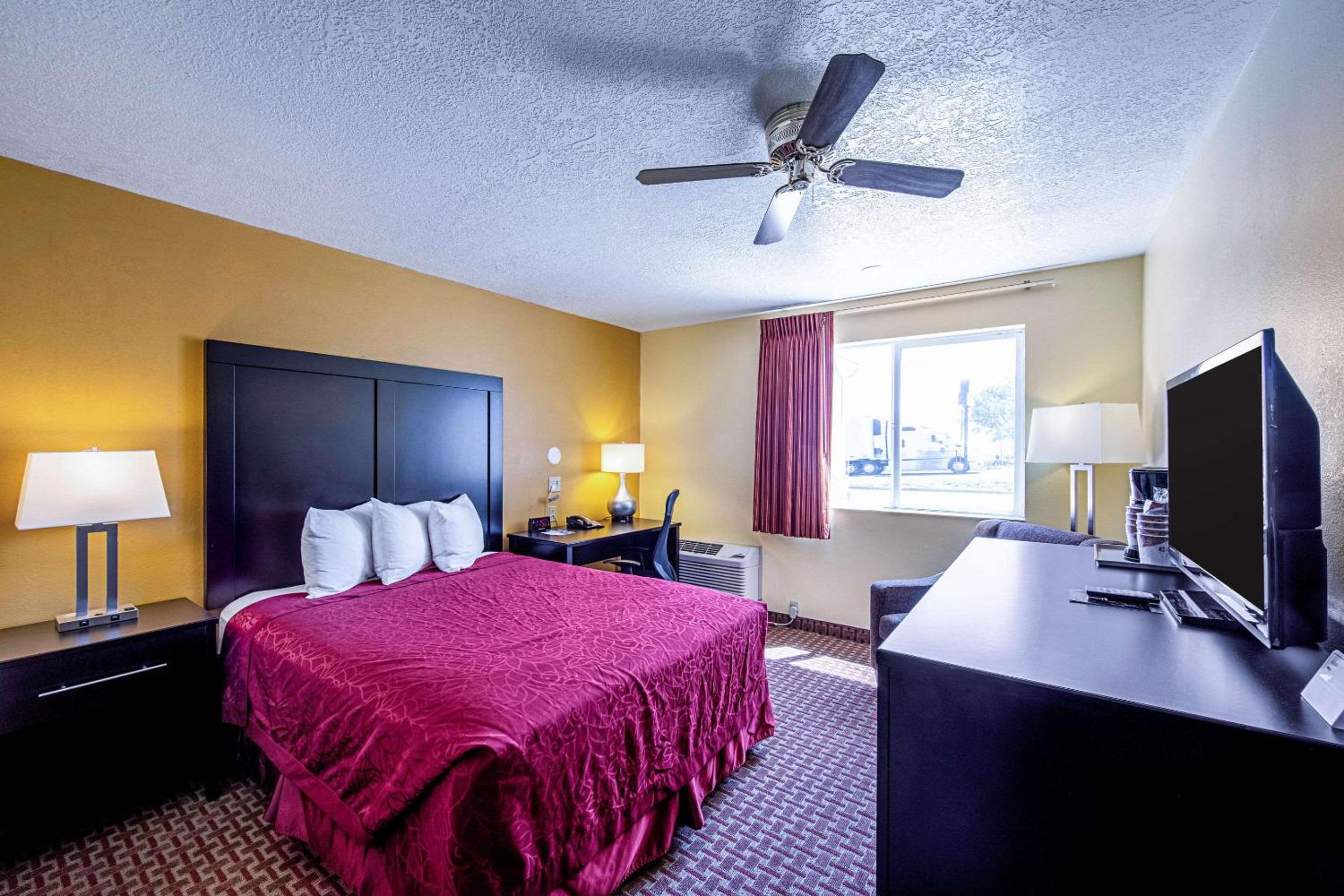 Rodeway Inn & Suites Monticello view 2