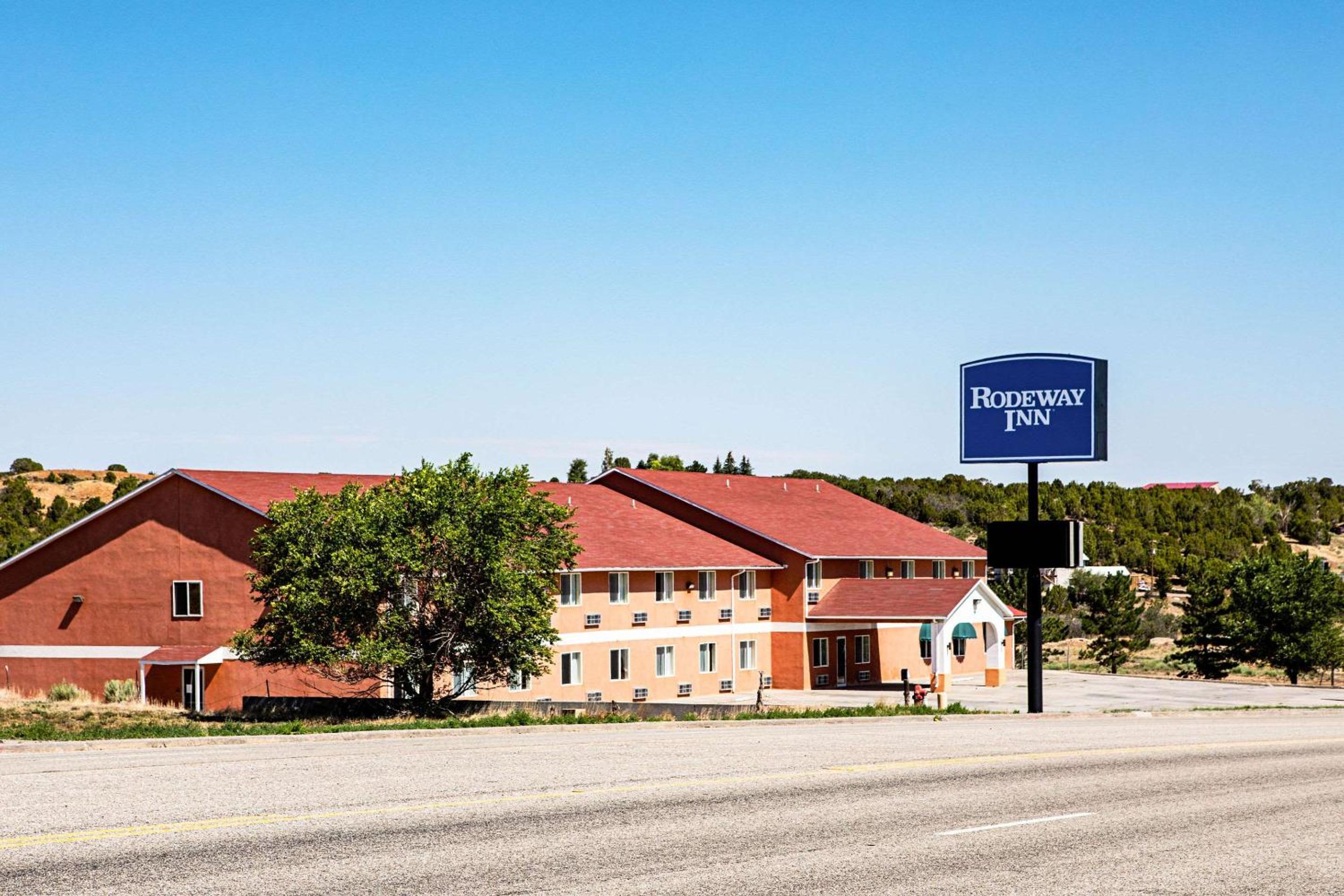 Rodeway Inn & Suites Monticello view 4