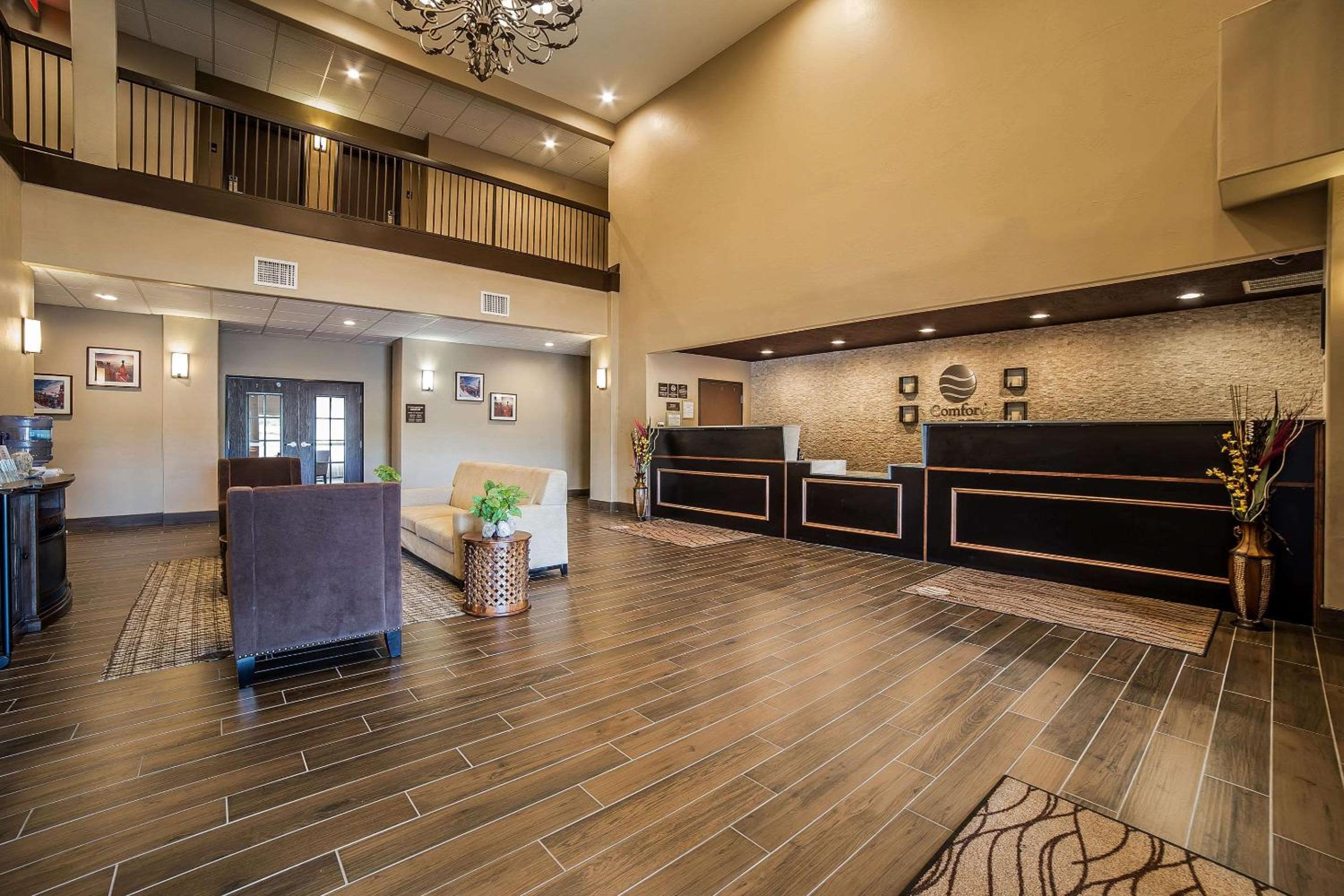 Vernal Vacations - Comfort Inn  Suites Vernal - National Monument Area - Property Image 5
