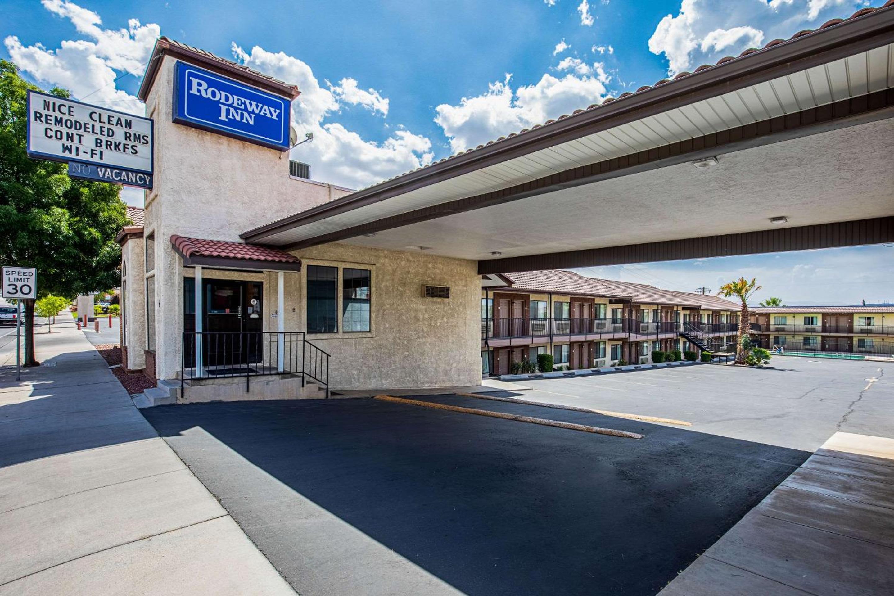 Hotel Rodeway Inn St George North - Near Pioneer Park - Image 1