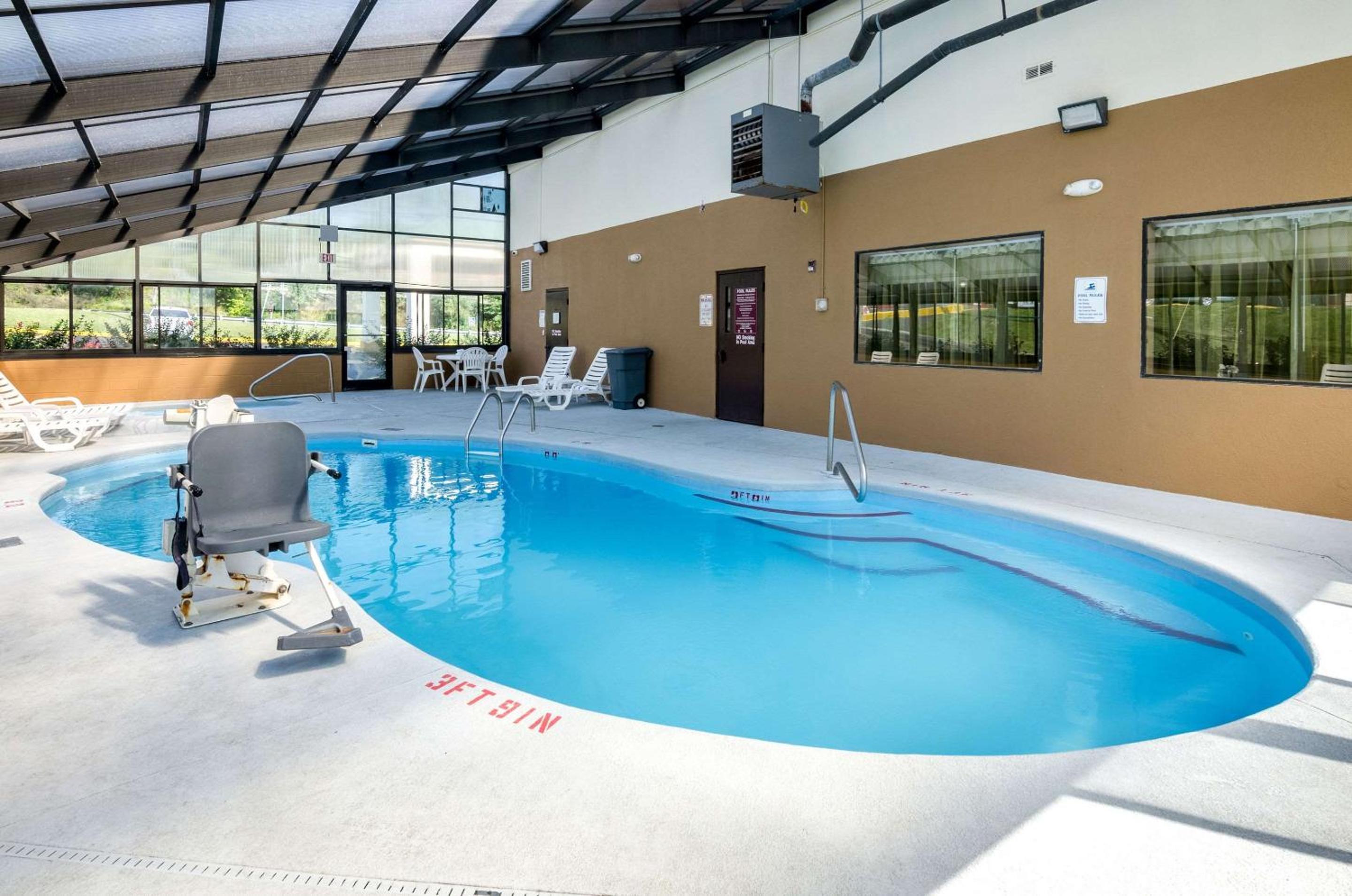 Wytheville Vacations - Quality Inn Suites - Property Image 11