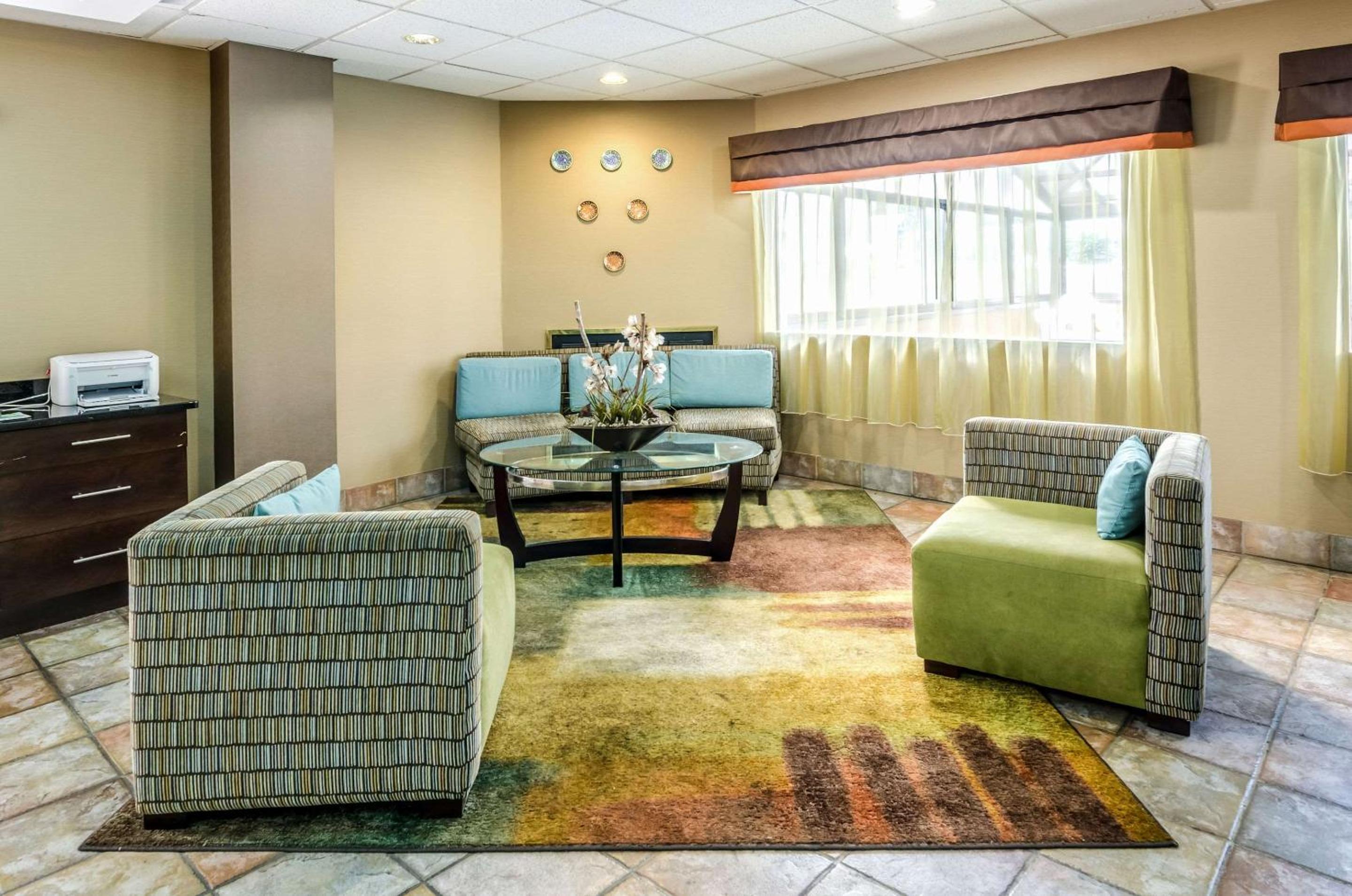Wytheville Vacations - Quality Inn Suites - Property Image 23