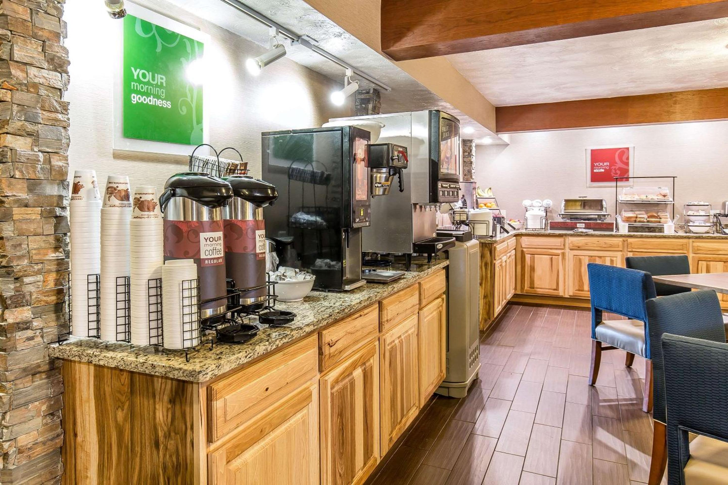 Green River Vacations - Comfort Inn Green River National Park Area - Property Image 5
