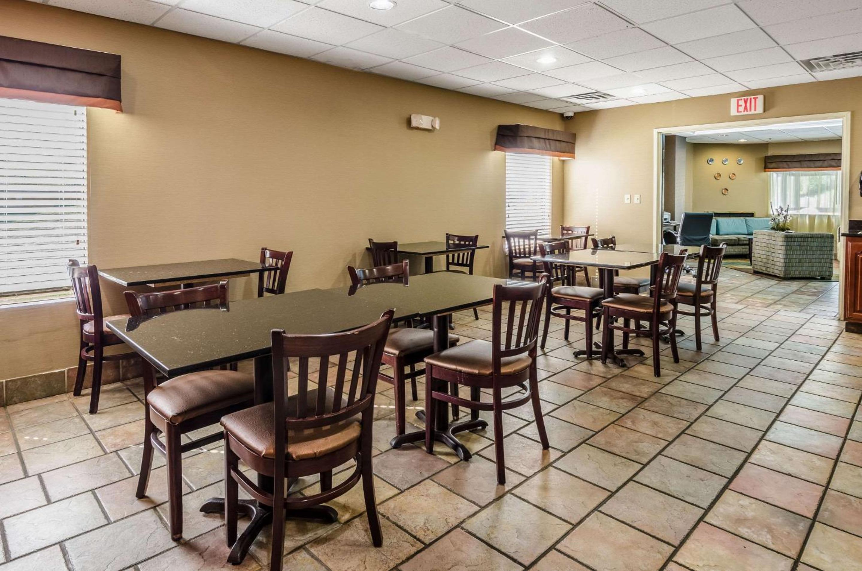 Wytheville Vacations - Quality Inn  Suites - Property Image 3