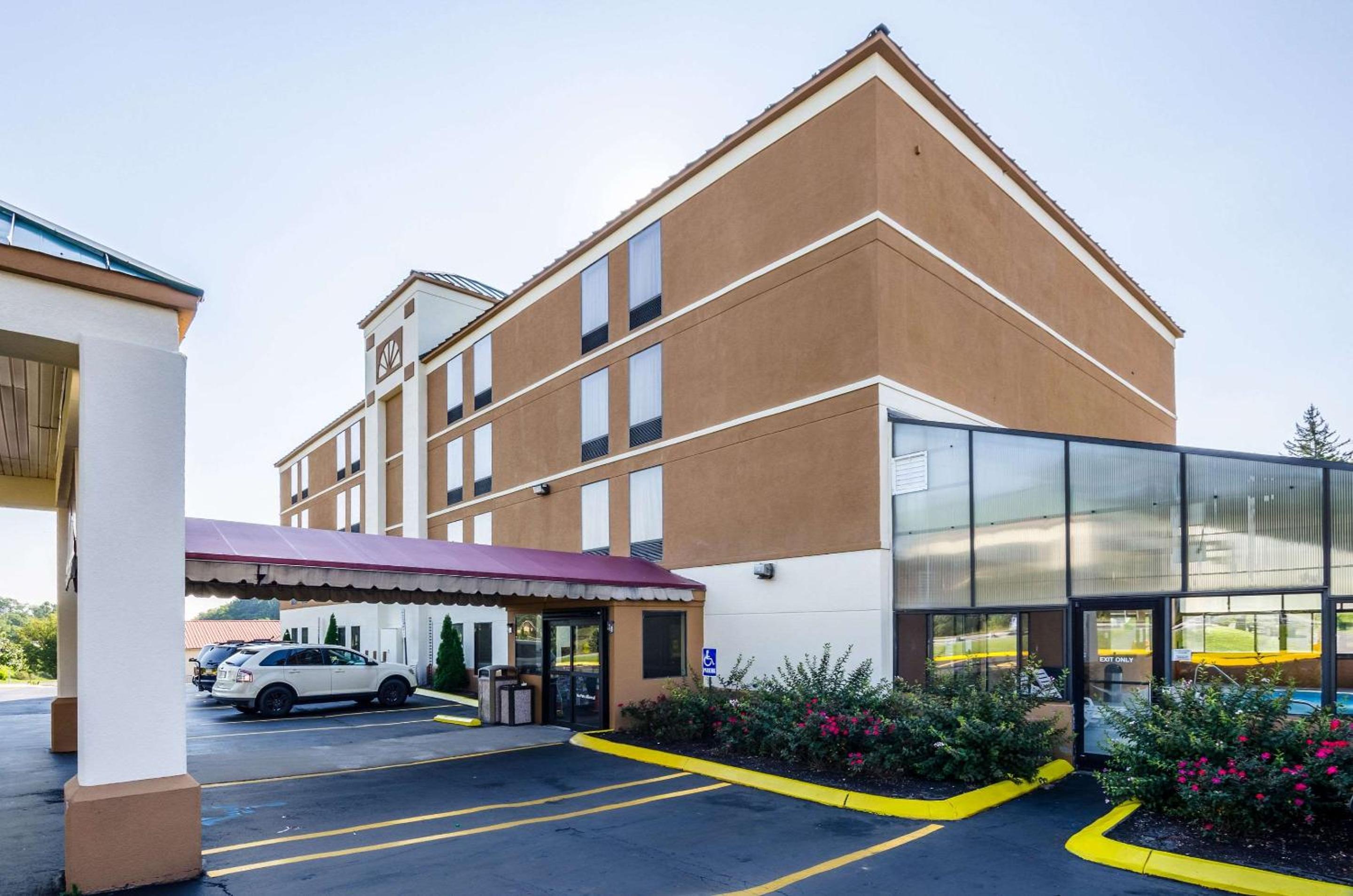 Wytheville Vacations - Quality Inn Suites - Property Image 20