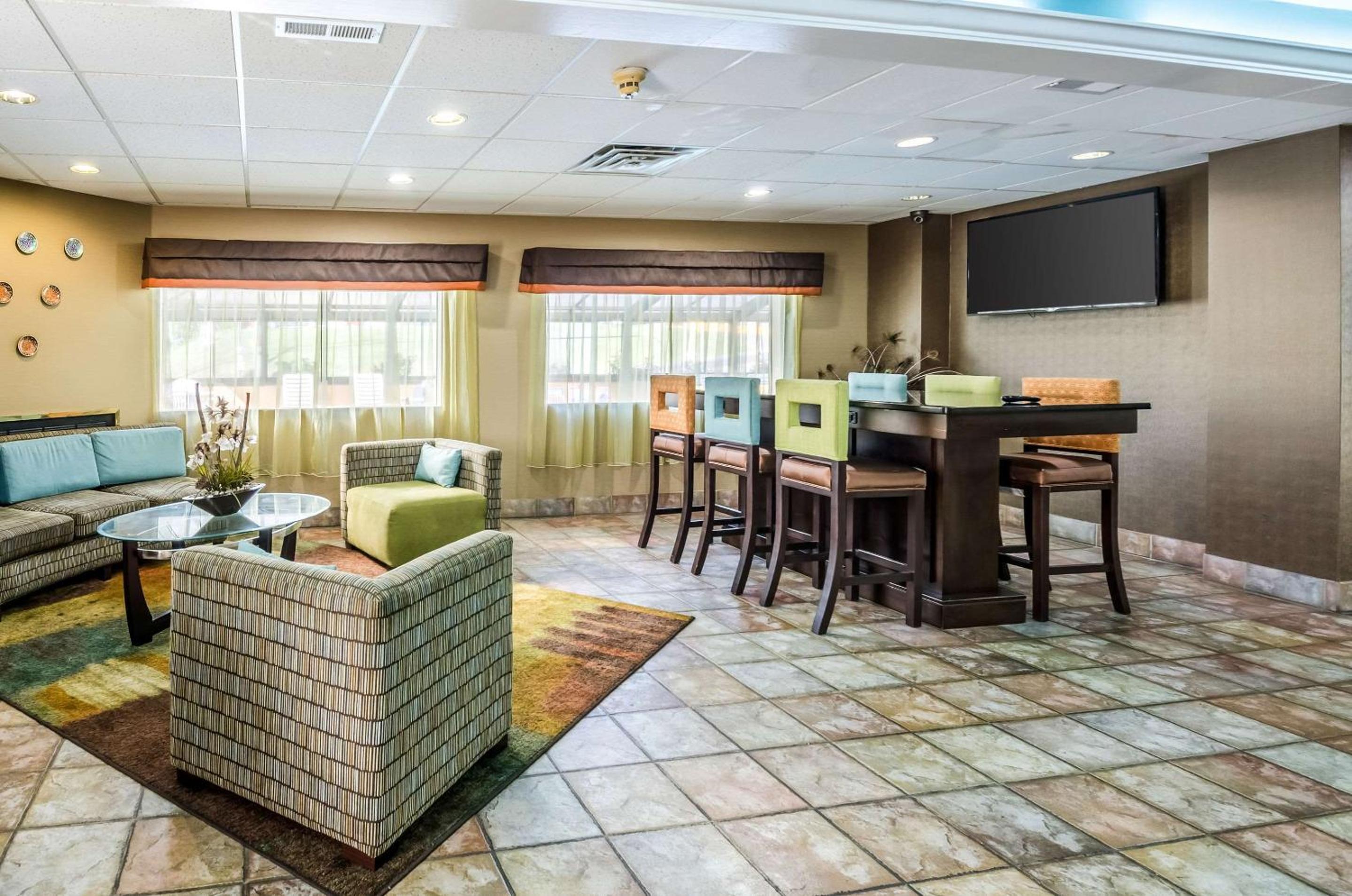 Wytheville Vacations - Quality Inn Suites - Property Image 25