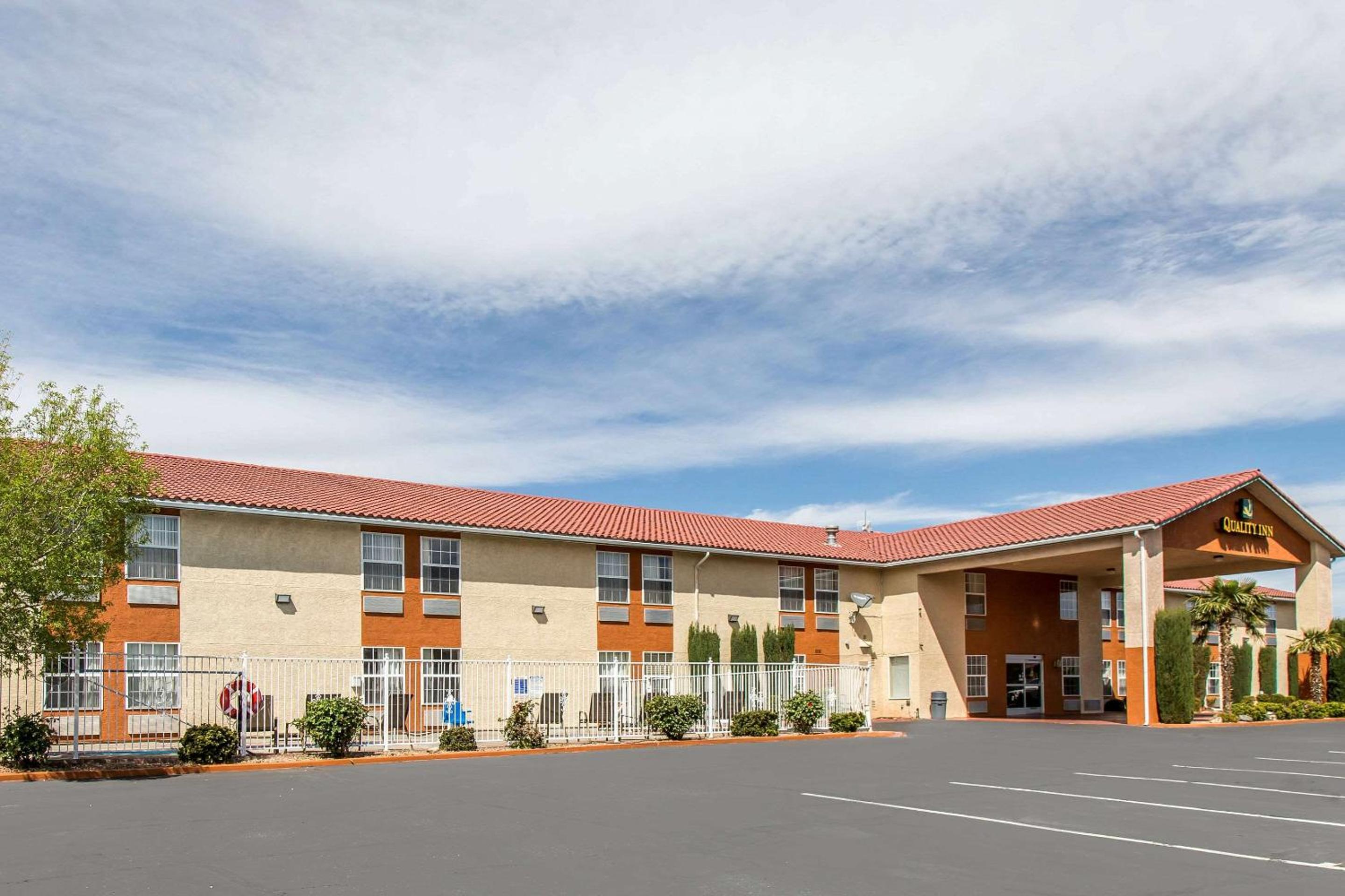 Quality Inn Zion Park Area view 3