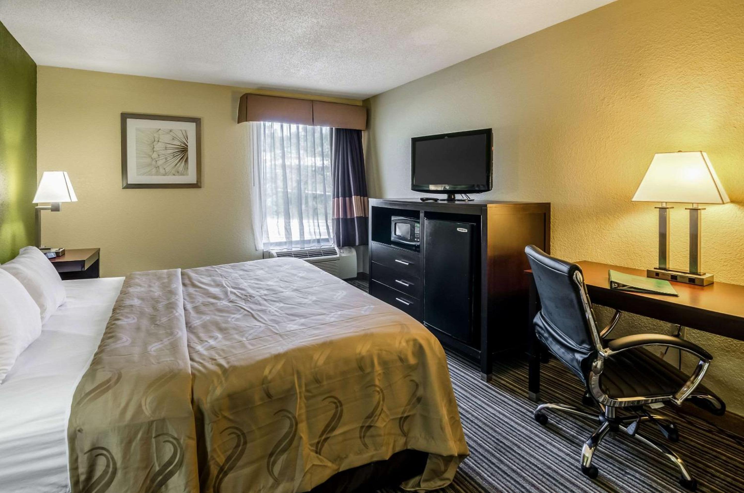 Wytheville Vacations - Quality Inn Suites - Property Image 17