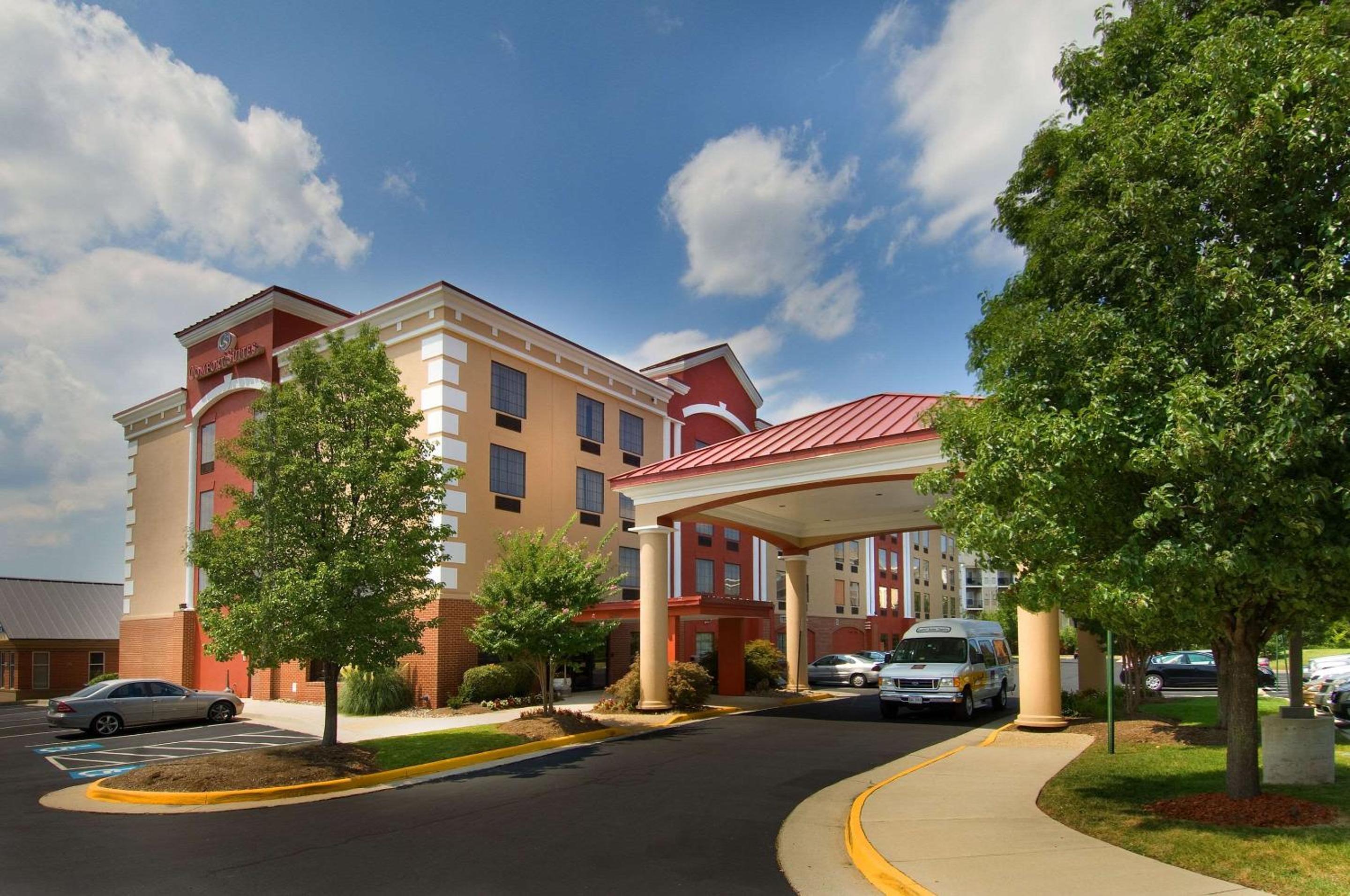 Comfort Suites Dulles Airport - Property Image 18