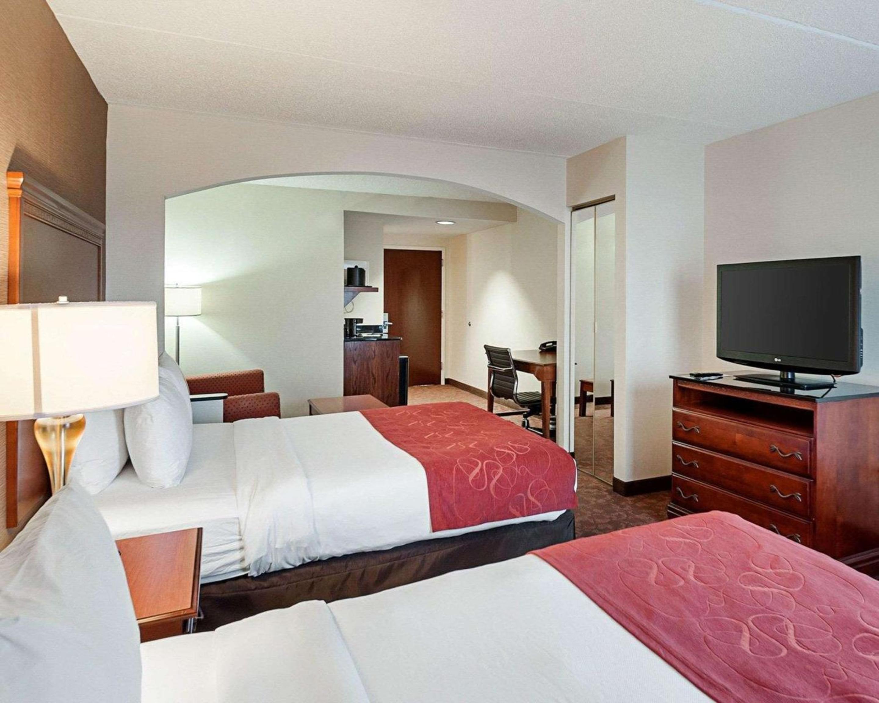 Comfort Suites Dulles Airport - Property Image 15