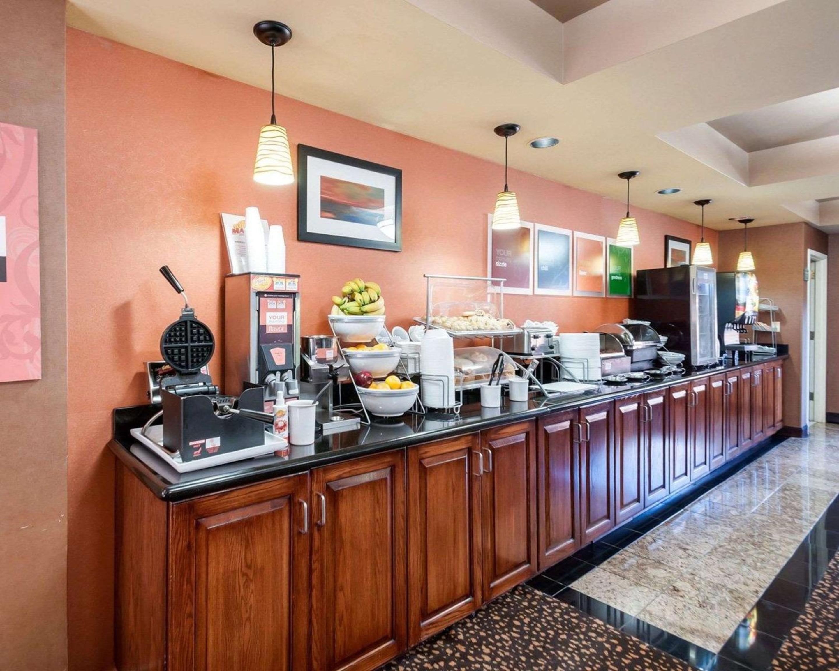 Comfort Suites Dulles Airport - Property Image 4