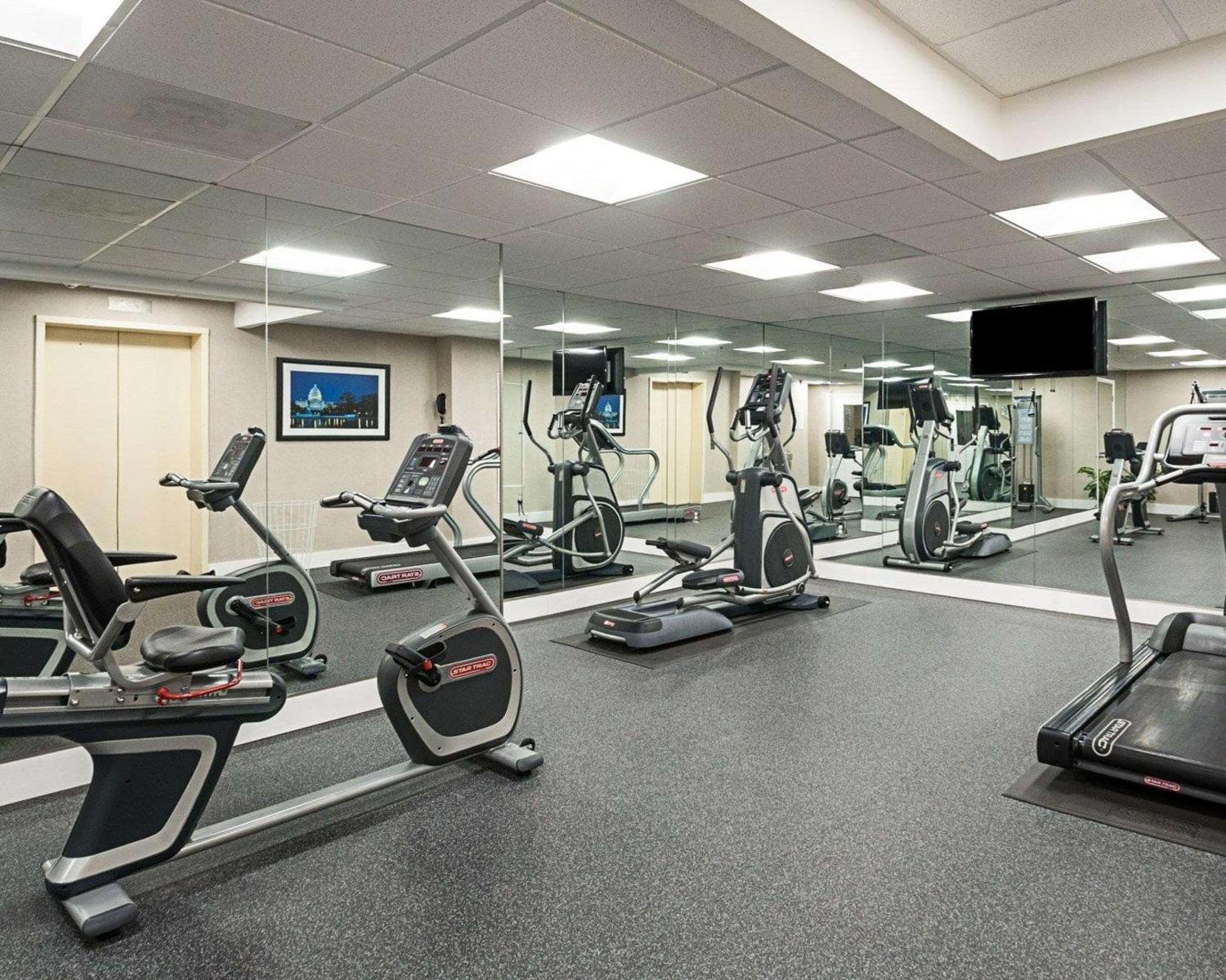 Arlington Vacations - Comfort Inn Ballston - Property Image 46