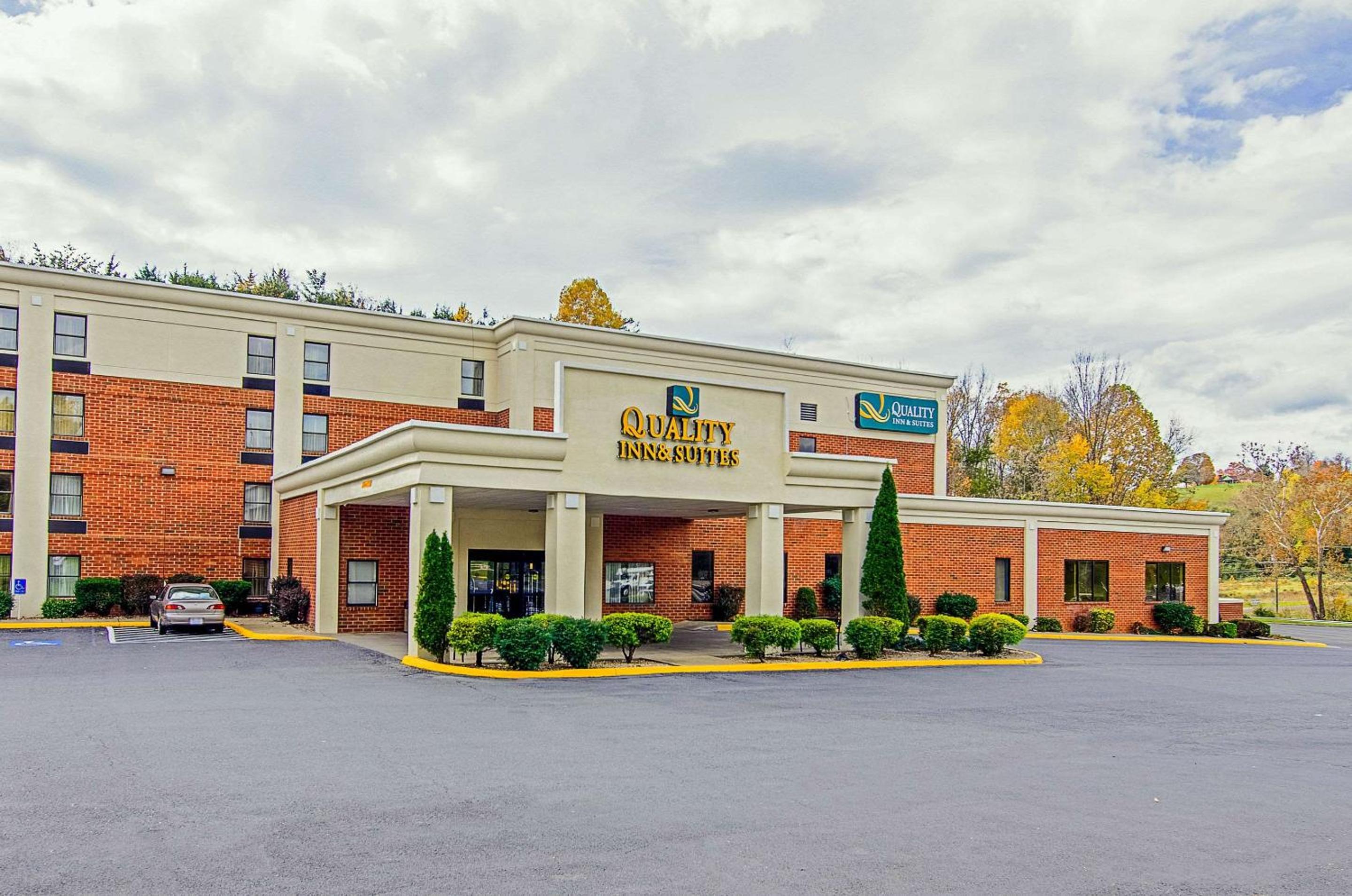 Quality Inn  Suites Lexington near I-64 and I-81 - Property Image 18