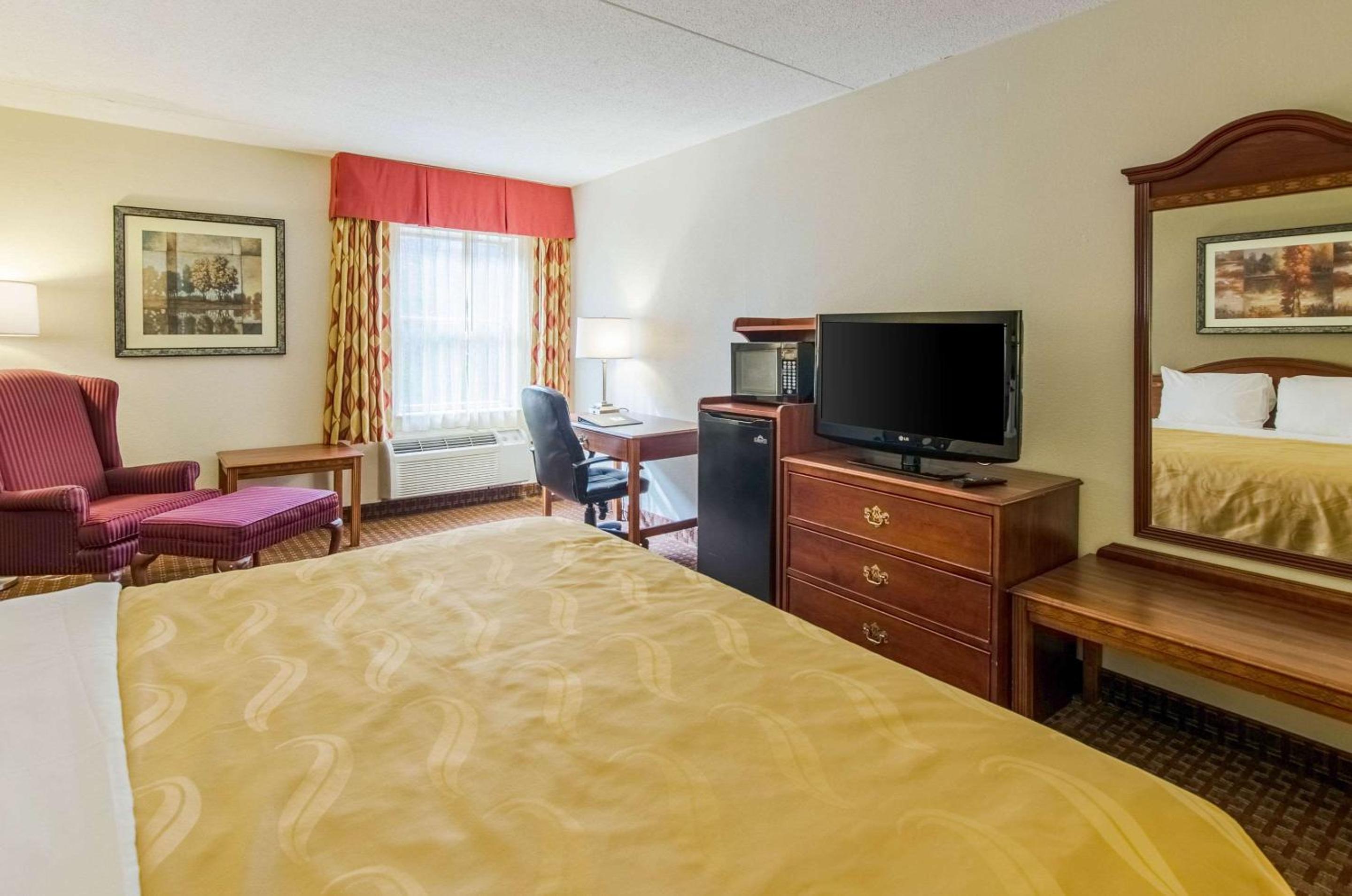 Quality Inn  Suites Lexington near I-64 and I-81 - Property Image 21