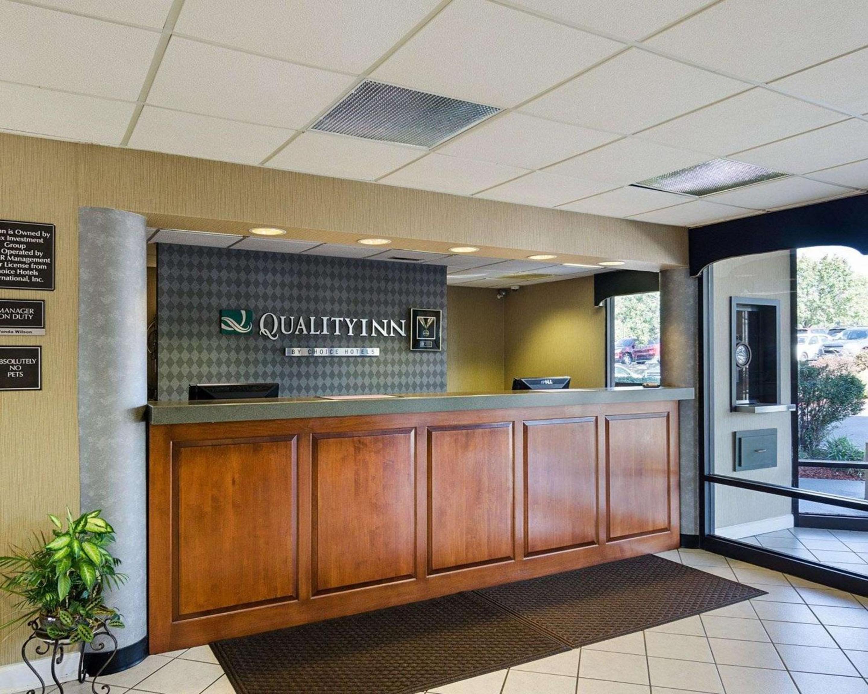 Quality Inn Troutville - Roanoke North view 2