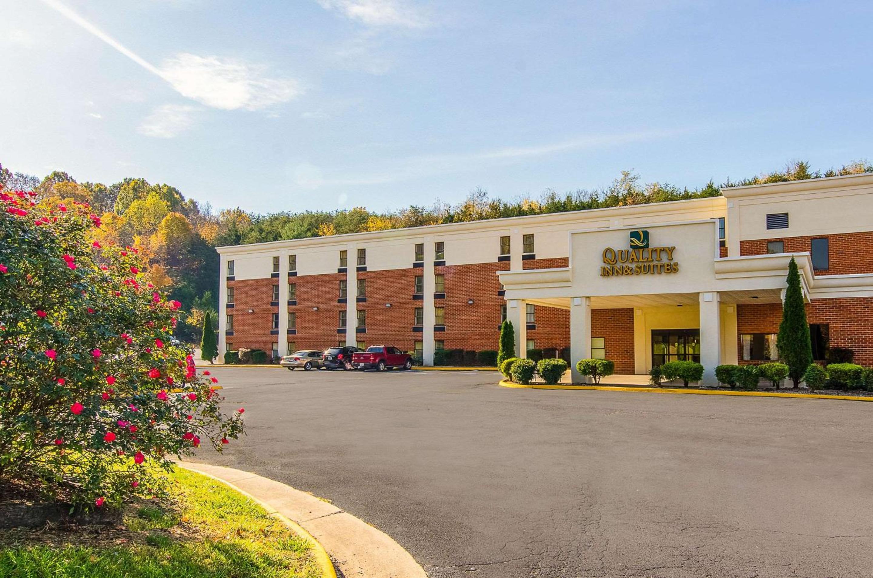 Quality Inn  Suites Lexington near I-64 and I-81 - Property Image 10