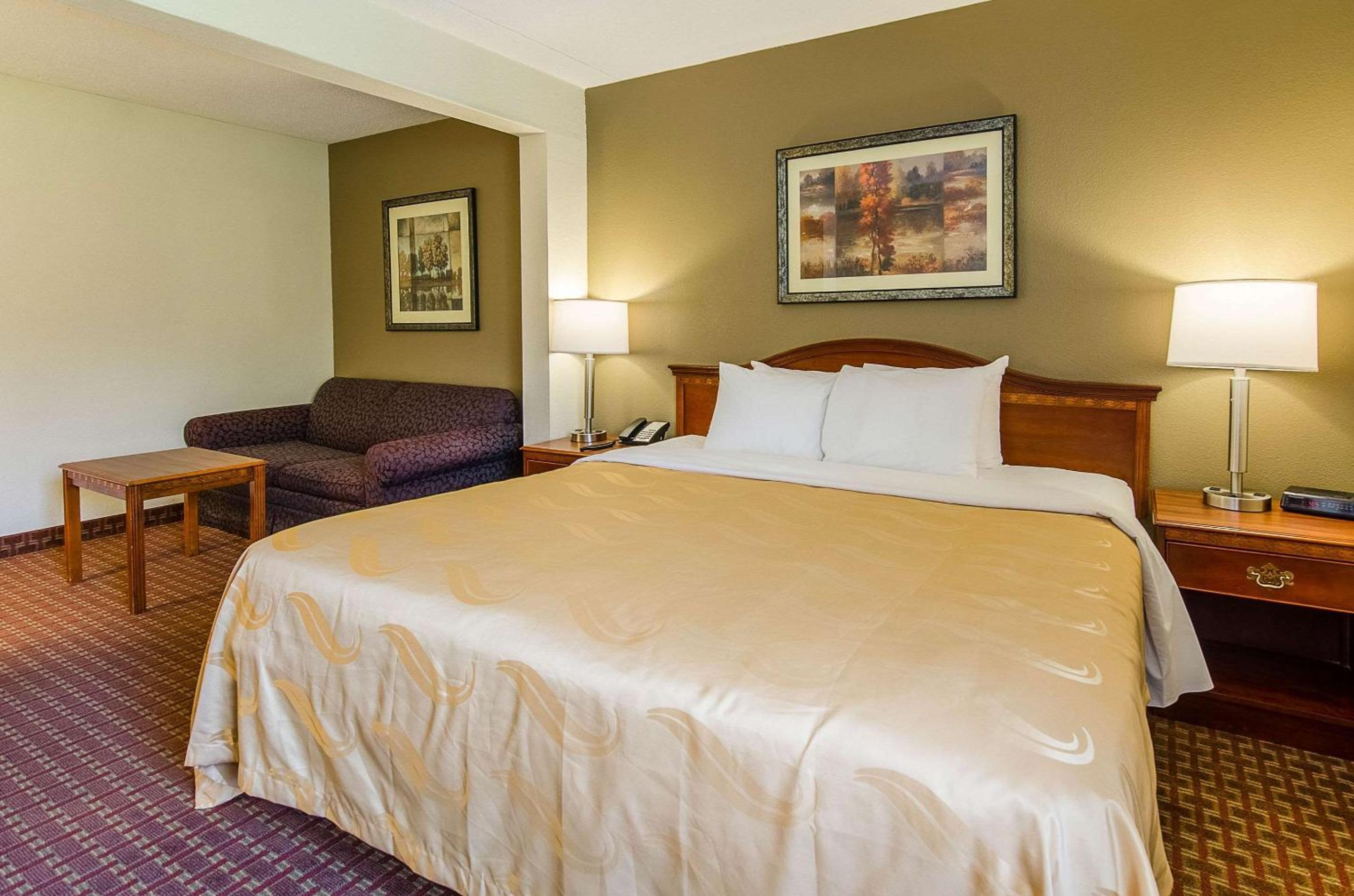 Quality Inn  Suites Lexington near I-64 and I-81 - Property Image 5