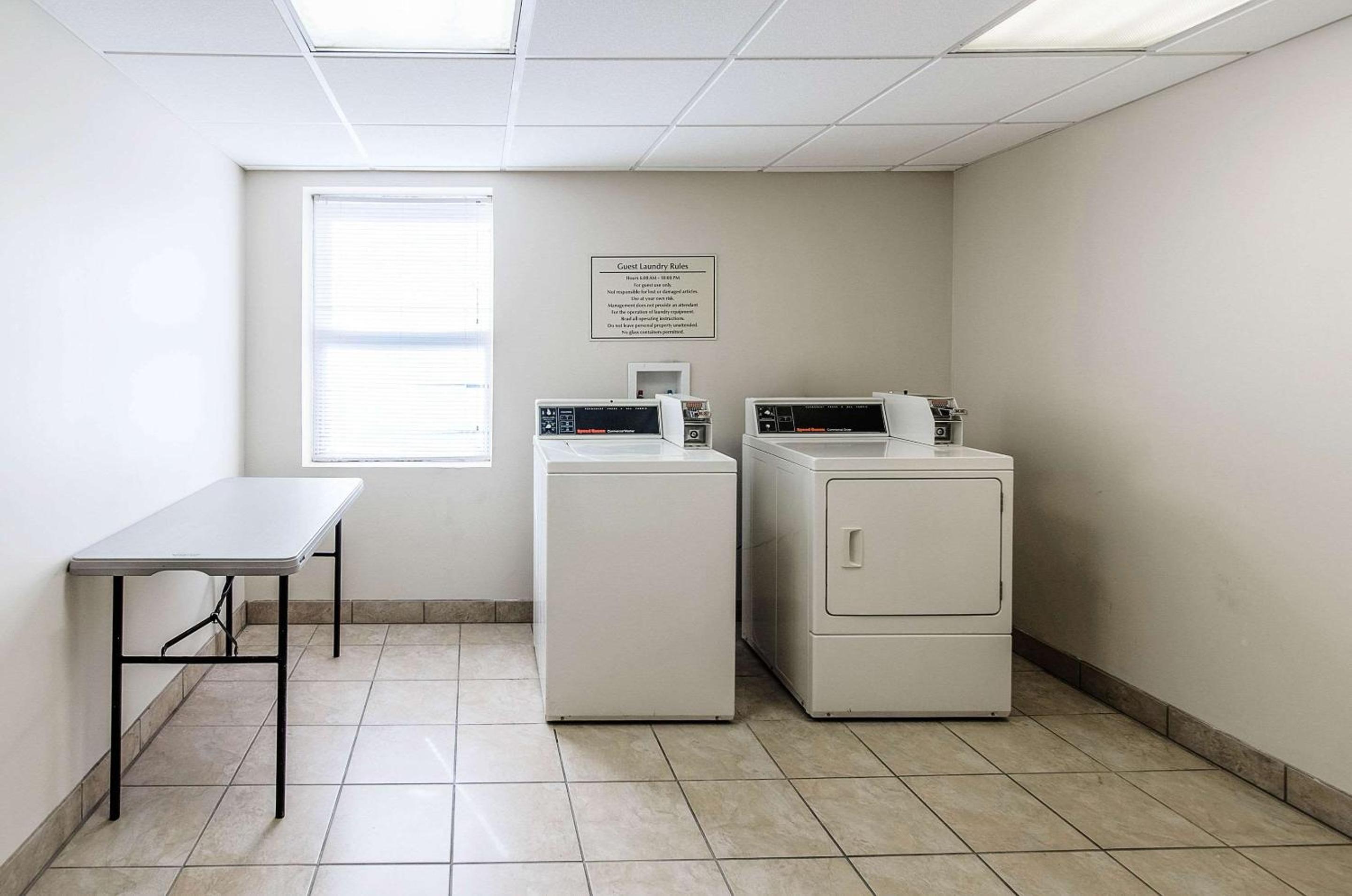 Quality Inn  Suites Lexington near I-64 and I-81 - Property Image 16