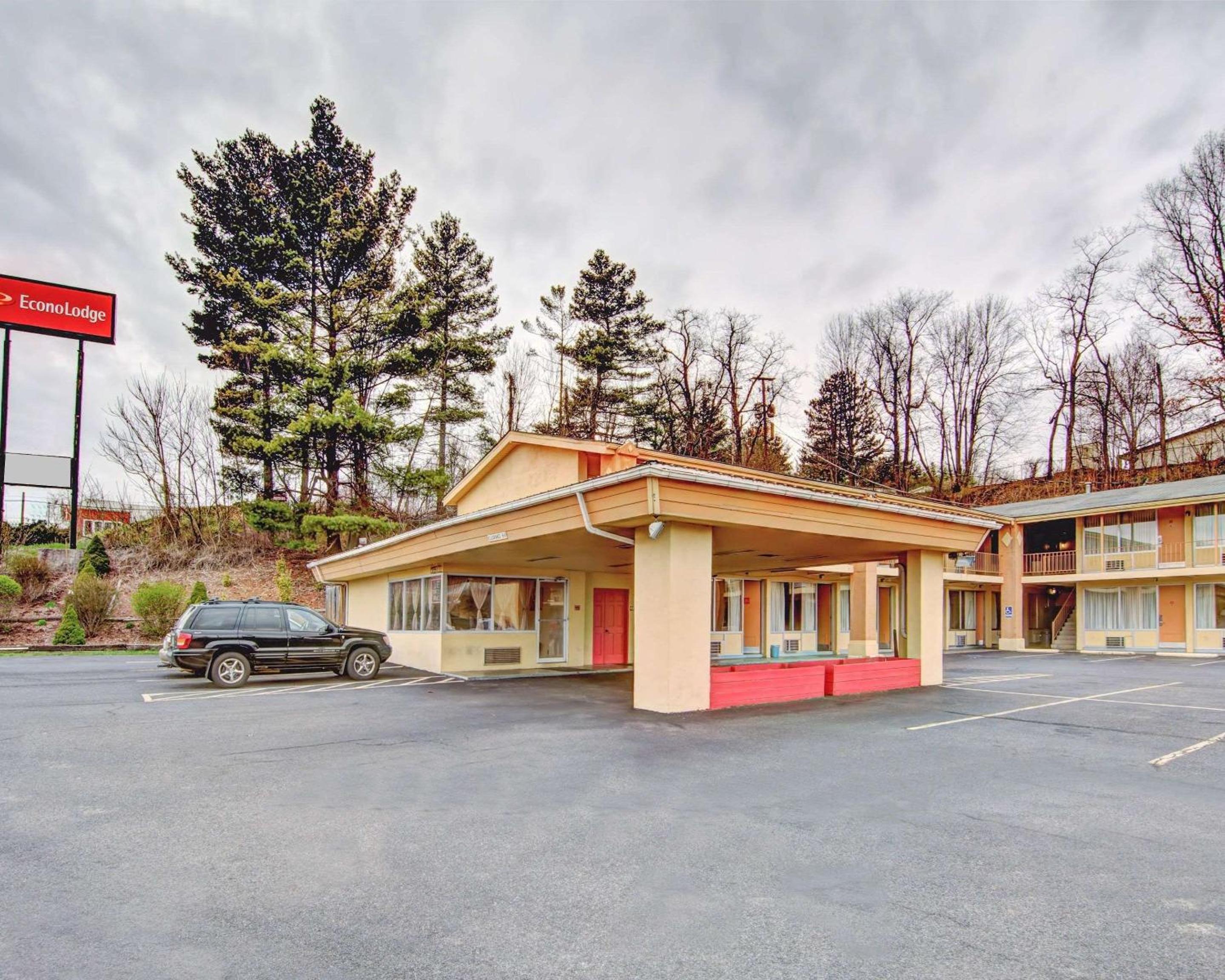 Wytheville Vacations - Econo Lodge Wytheville I-77 I-81 - Property Image 22