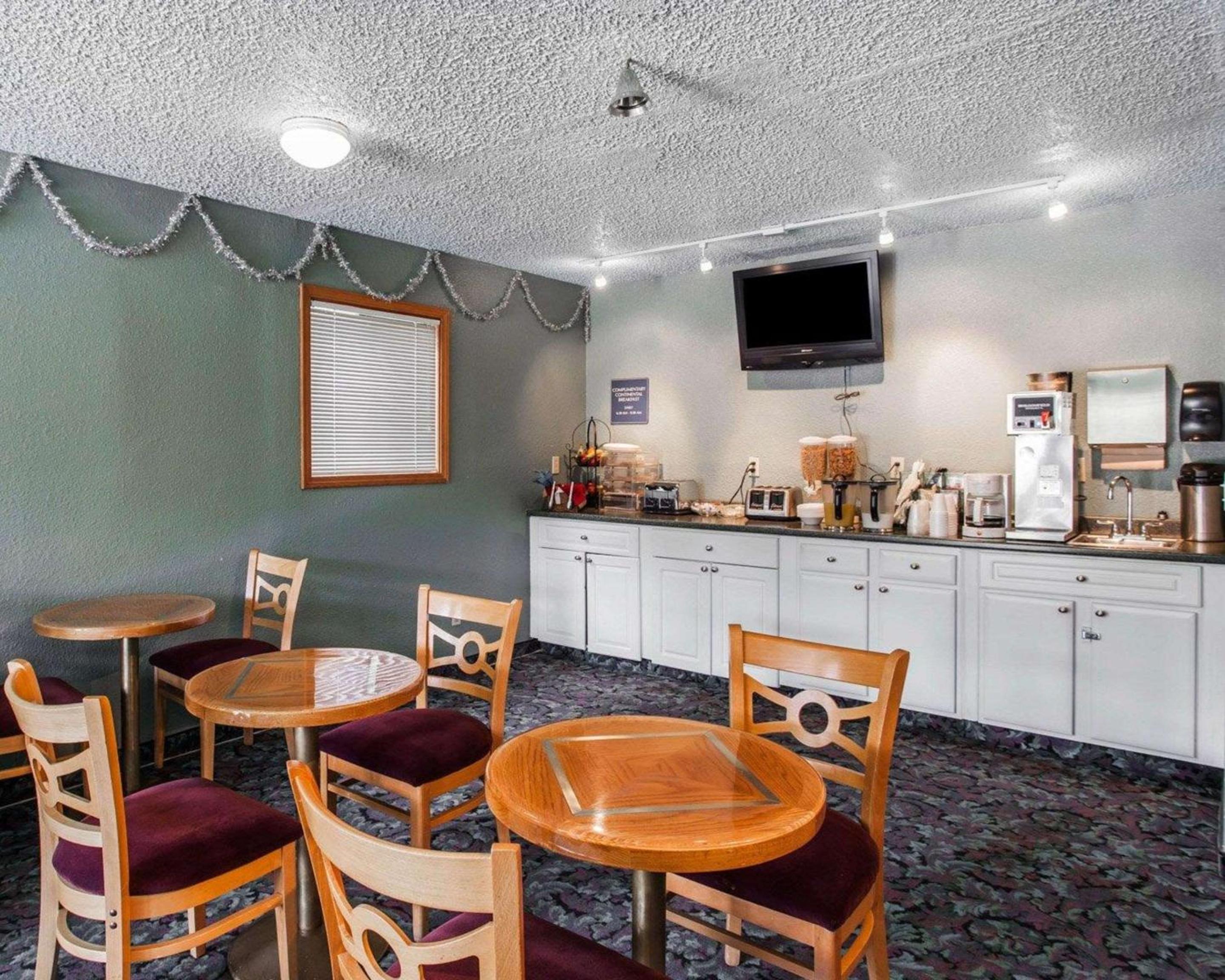 Rodeway Inn, Photo 10