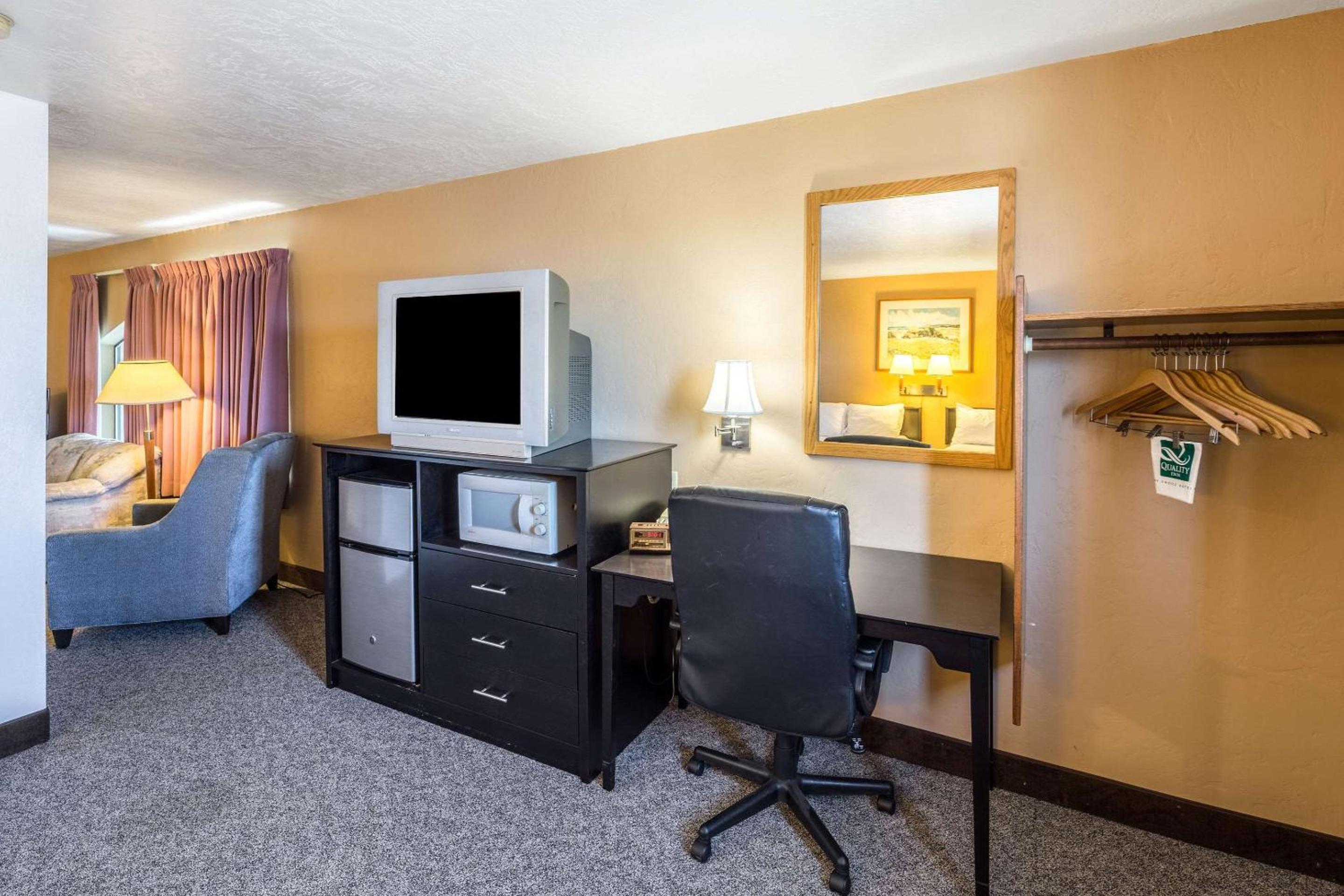 Moses Lake Vacations - Quality Inn - Property Image 4