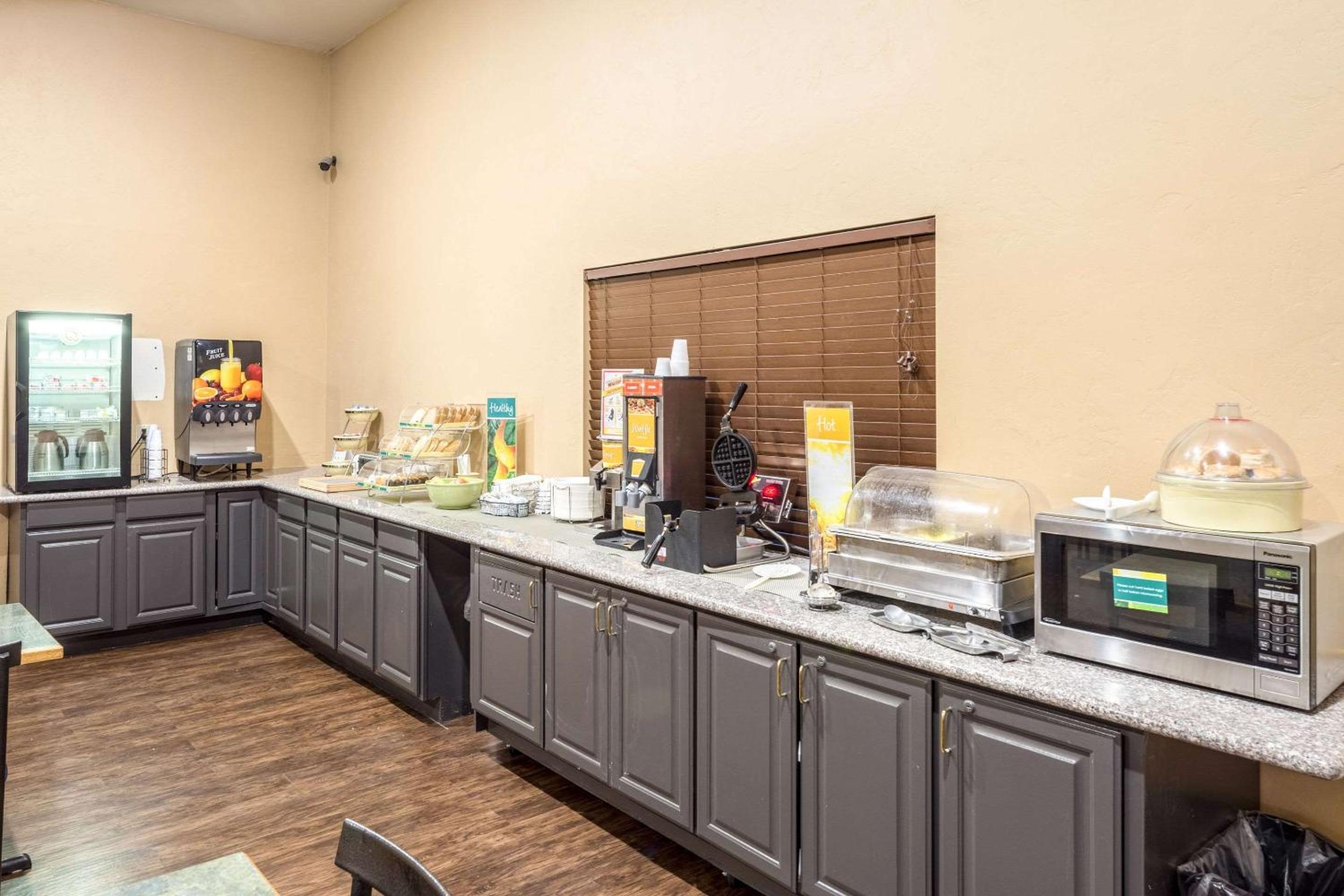 Moses Lake Vacations - Quality Inn - Property Image 25