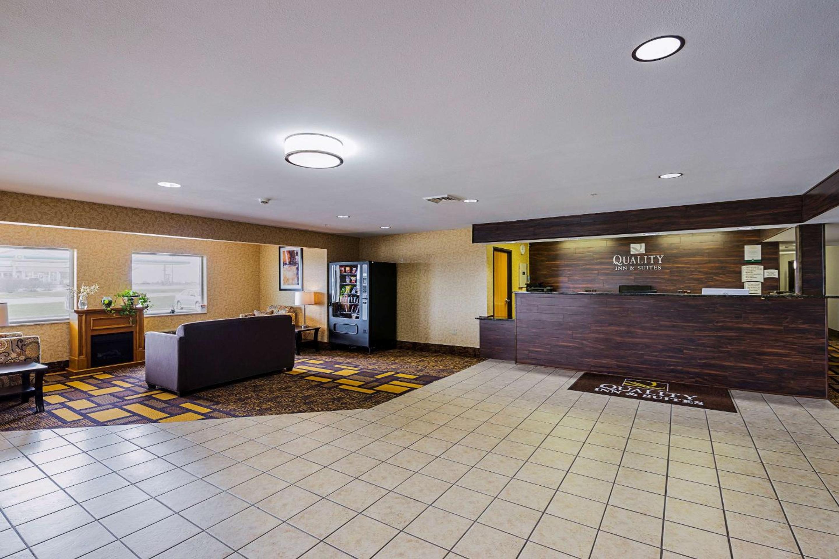 Quality Inn & Suites Belmont - Platteville view 5