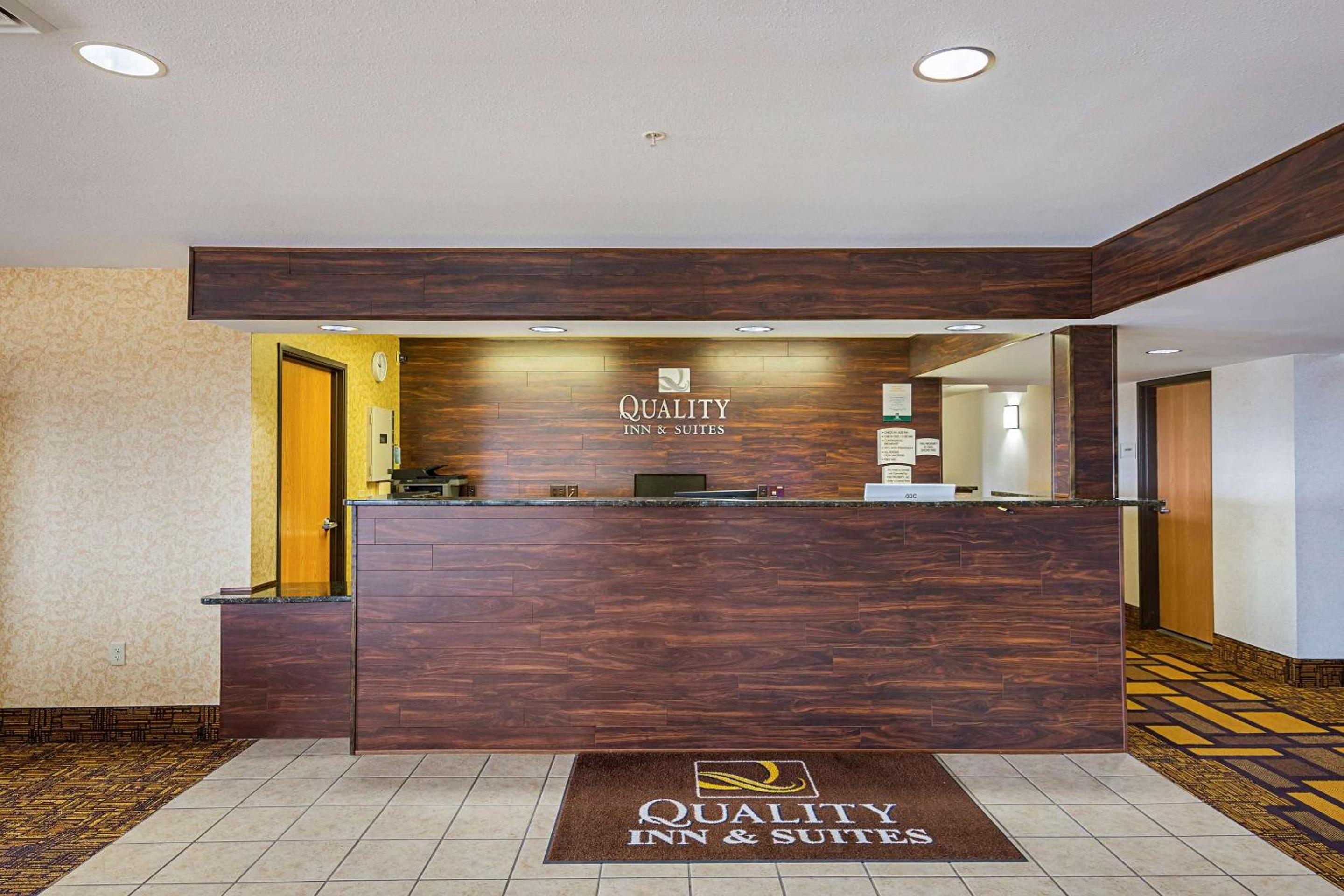 Quality Inn & Suites Belmont - Platteville view 3