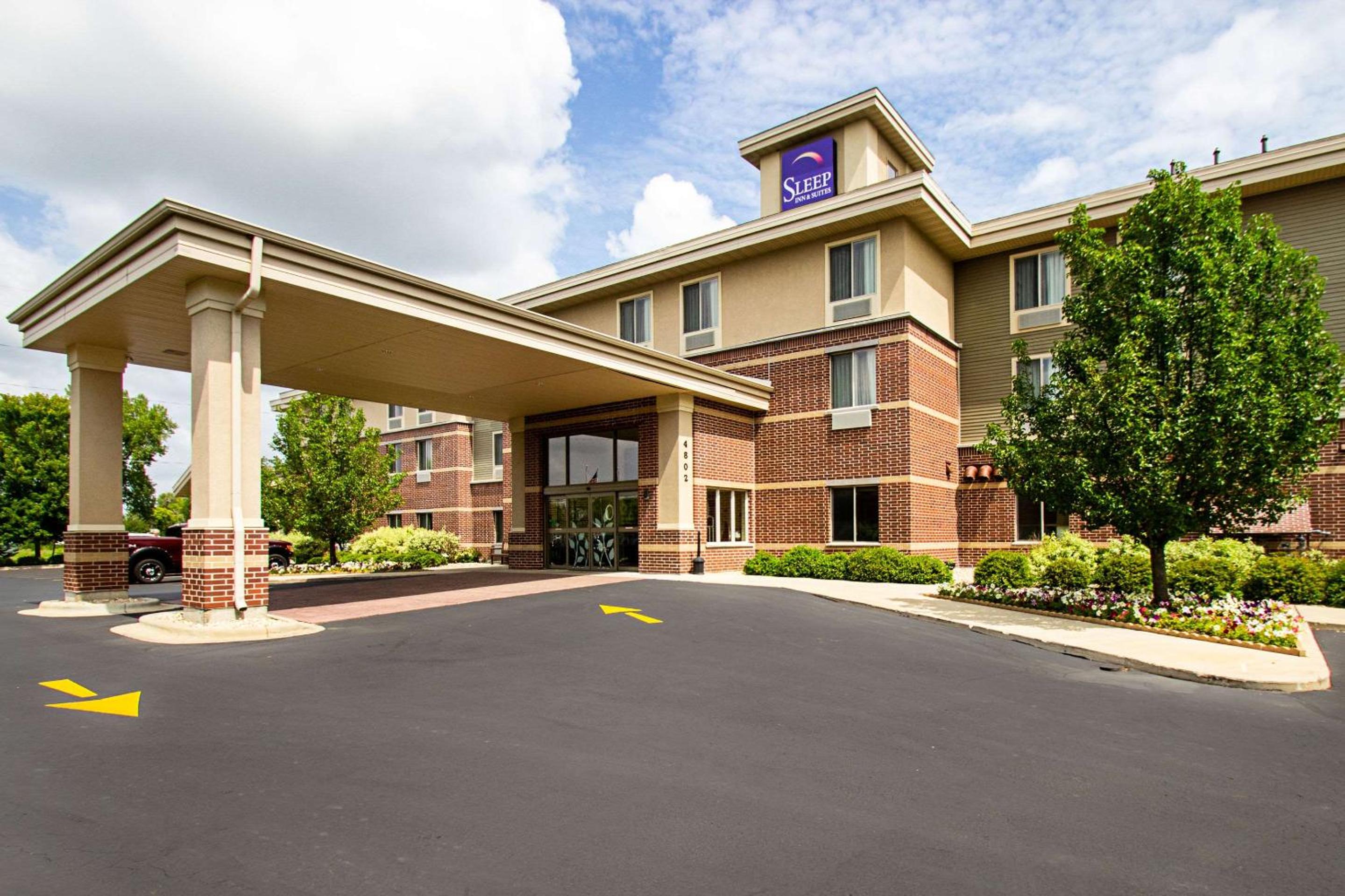 Hotel Sleep Inn & Suites Madison - Monona - Image 1