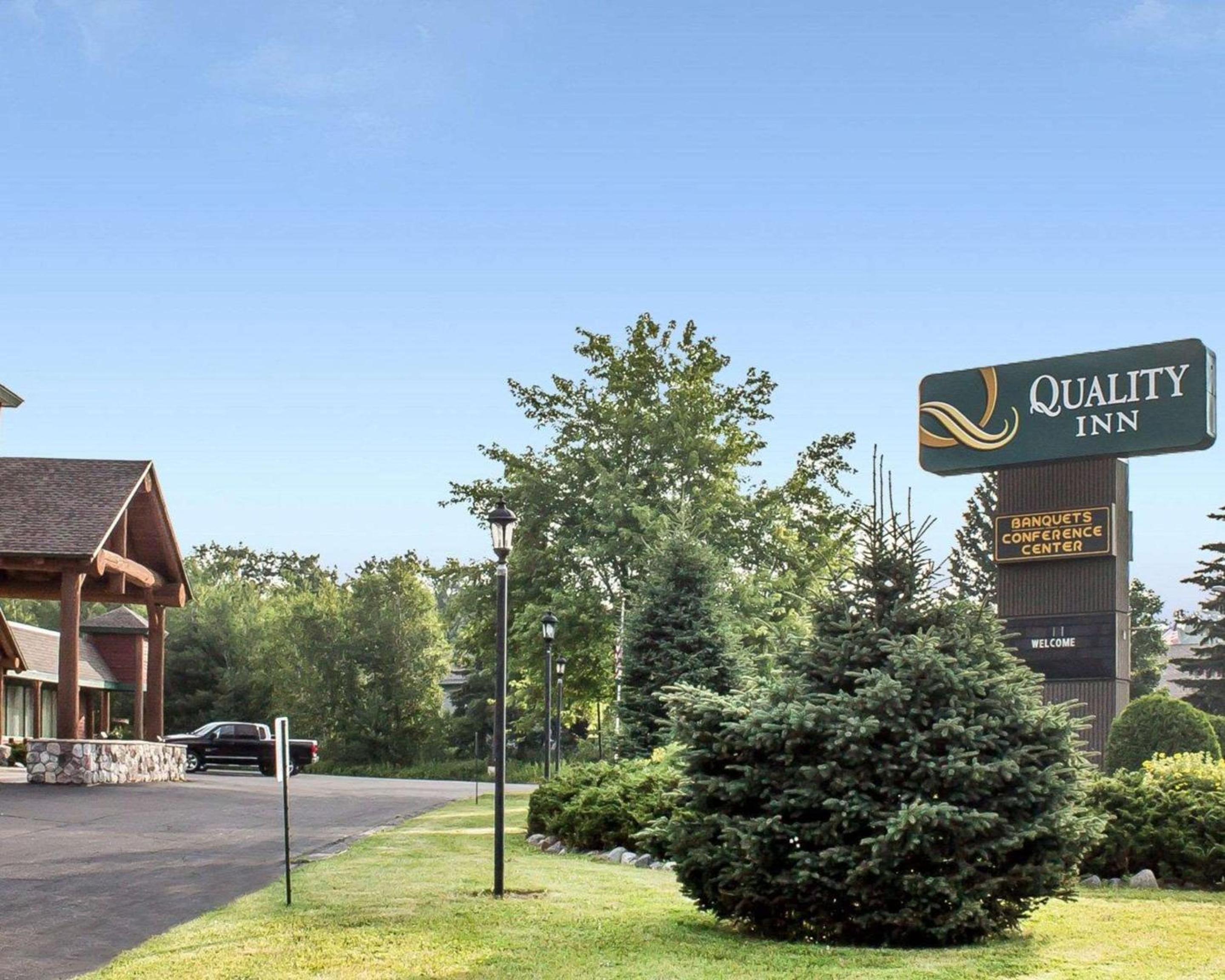 Quality Inn Rhinelander view 4