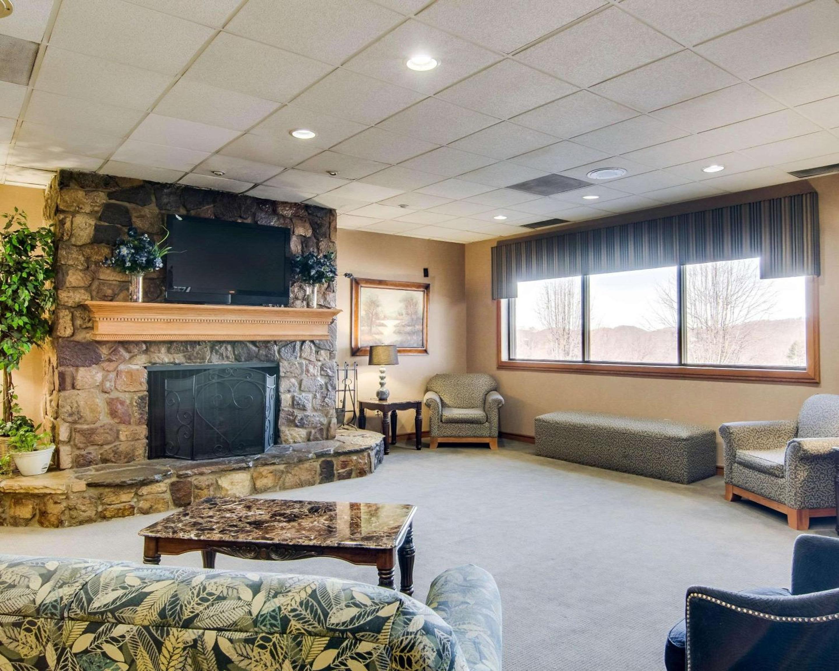 Quality Hotel and Conference Center - Property Image 17