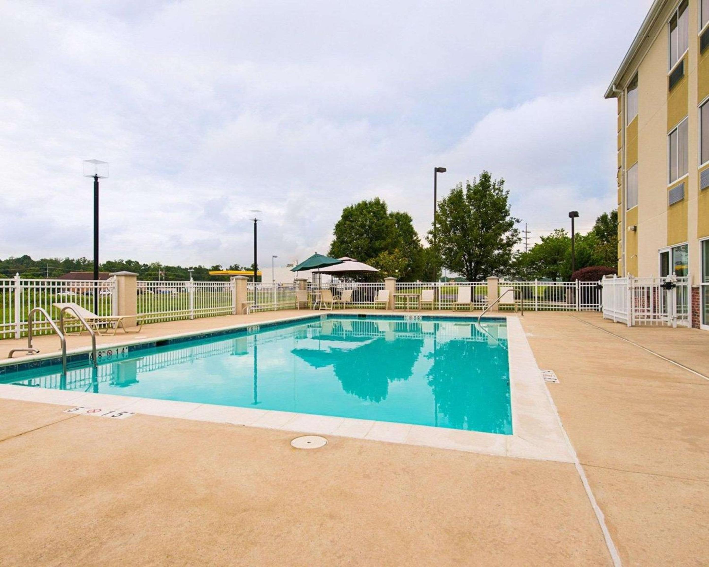 Martinsburg Vacations - Quality Inn Spring Mills - Martinsburg North - Property Image 5