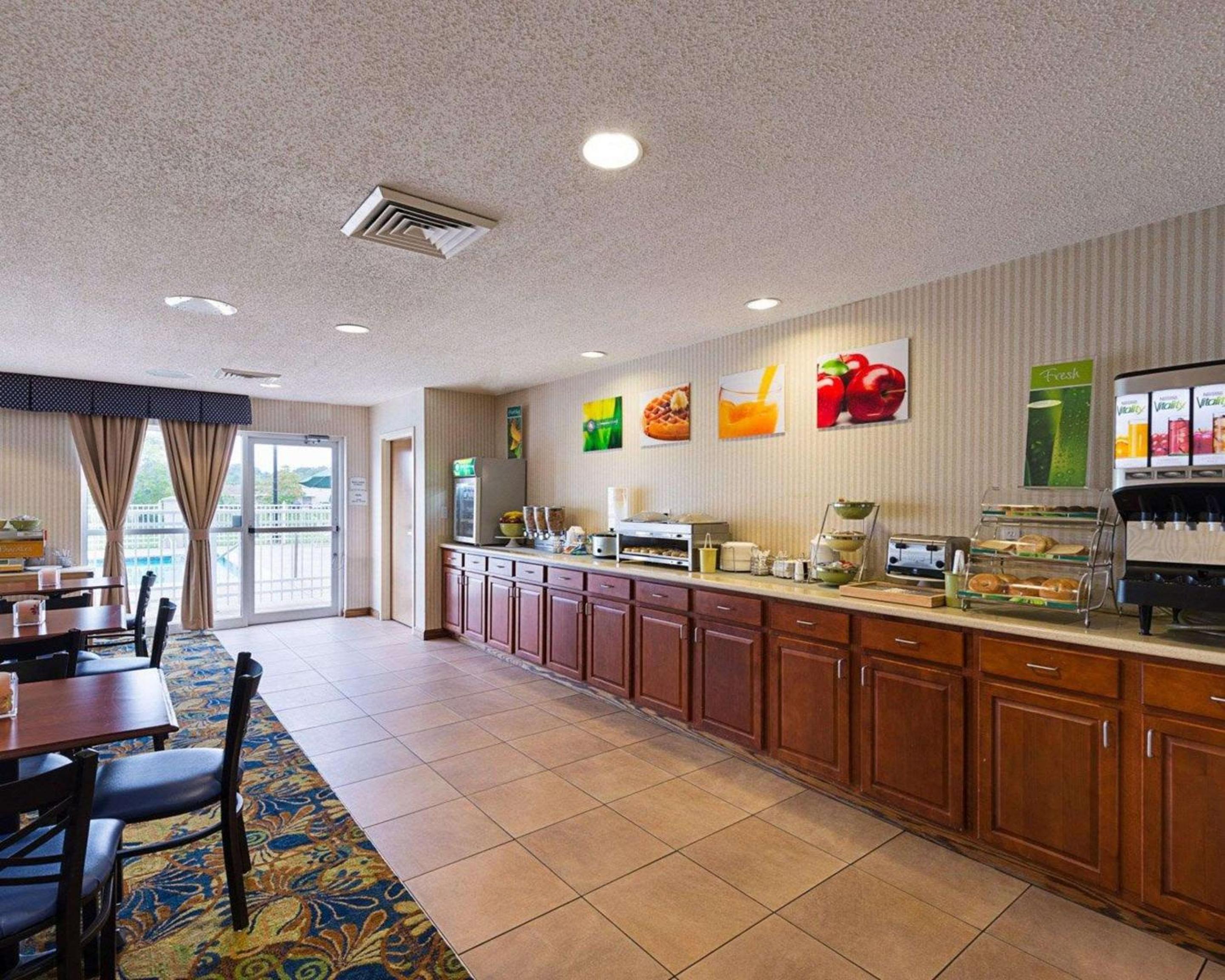 Martinsburg Vacations - Quality Inn Spring Mills - Martinsburg North - Property Image 13