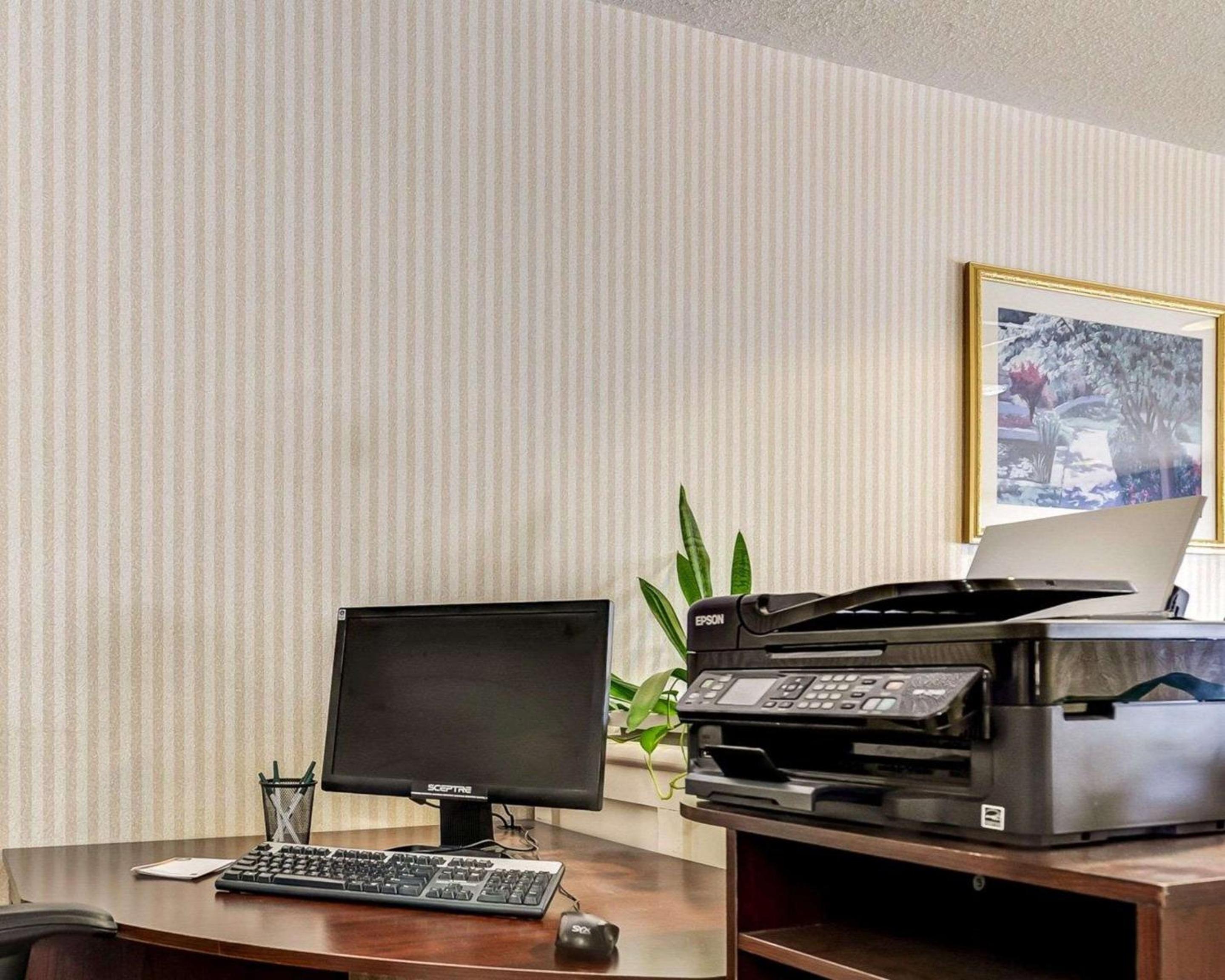Martinsburg Vacations - Quality Inn Spring Mills - Martinsburg North - Property Image 9