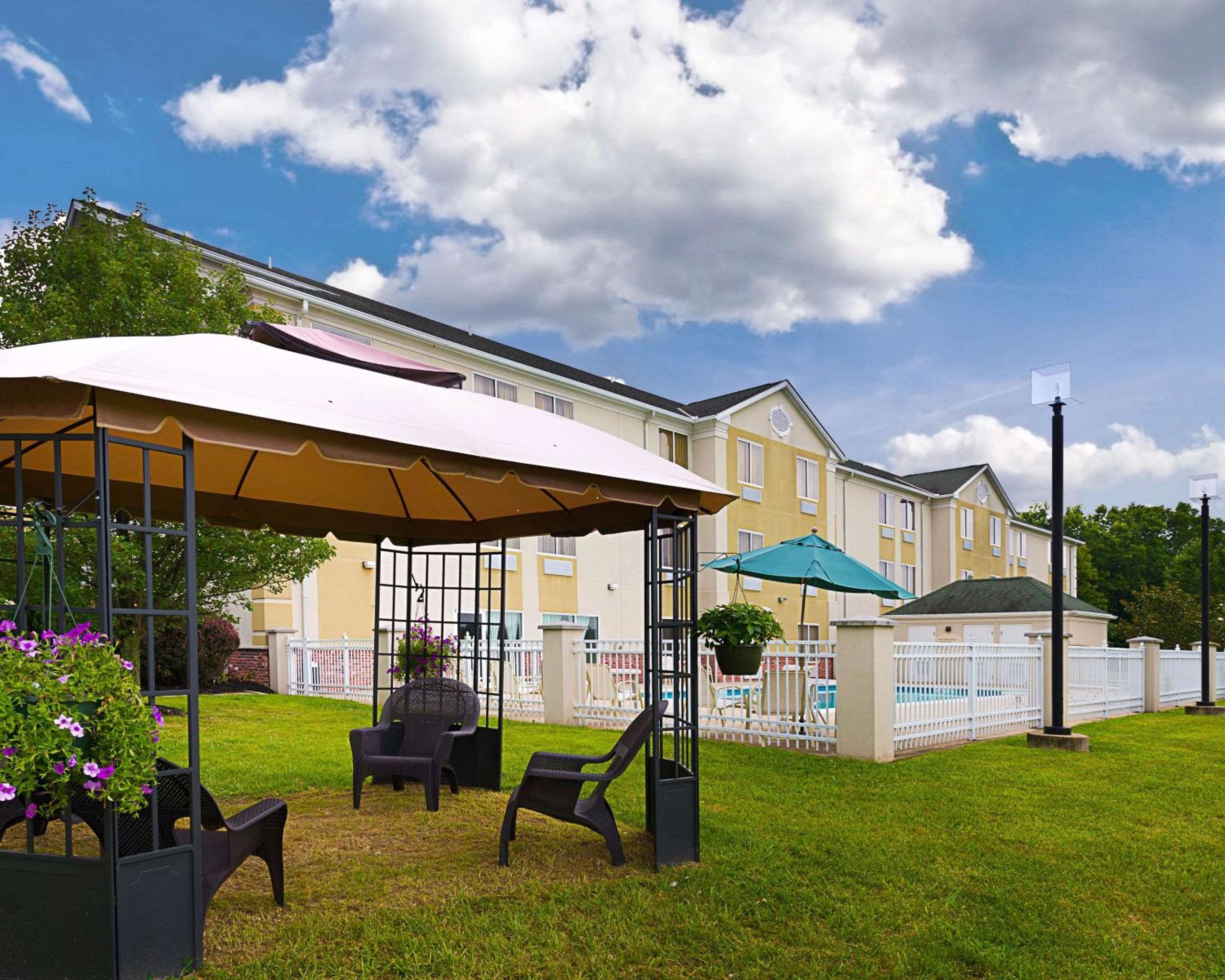 Martinsburg Vacations - Quality Inn Spring Mills - Martinsburg North - Property Image 27