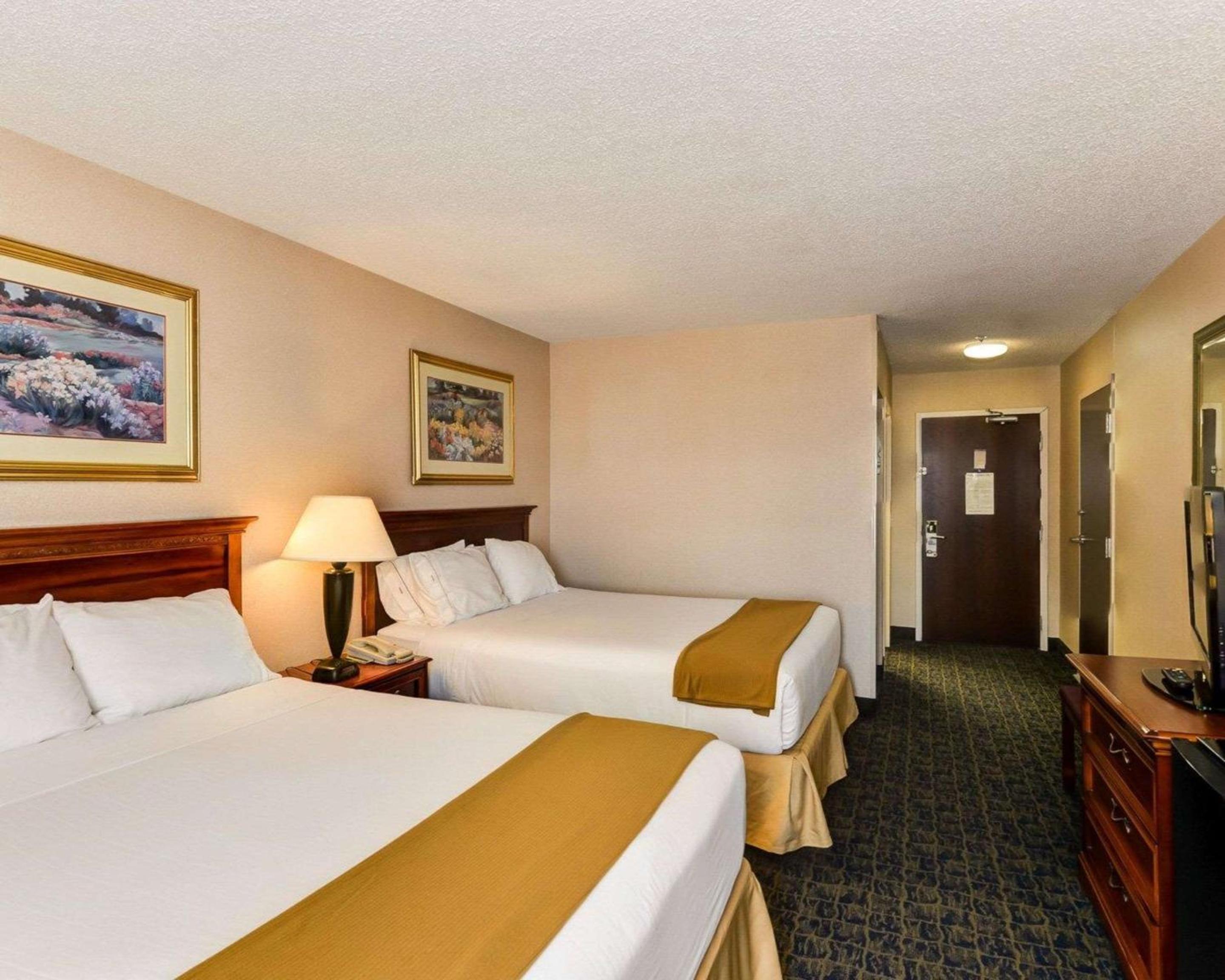 Martinsburg Vacations - Quality Inn Spring Mills - Martinsburg North - Property Image 32