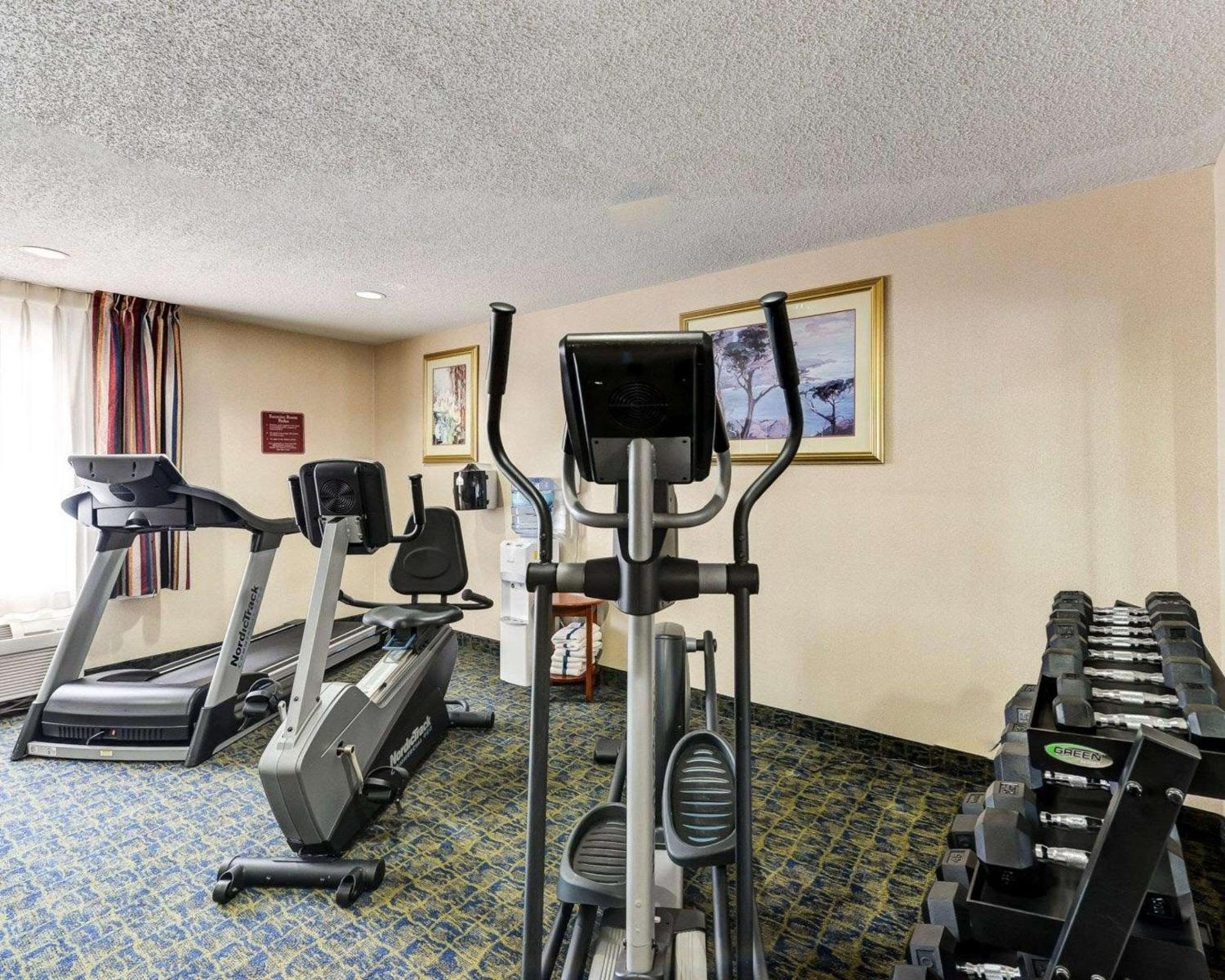 Martinsburg Vacations - Quality Inn Spring Mills - Martinsburg North - Property Image 8