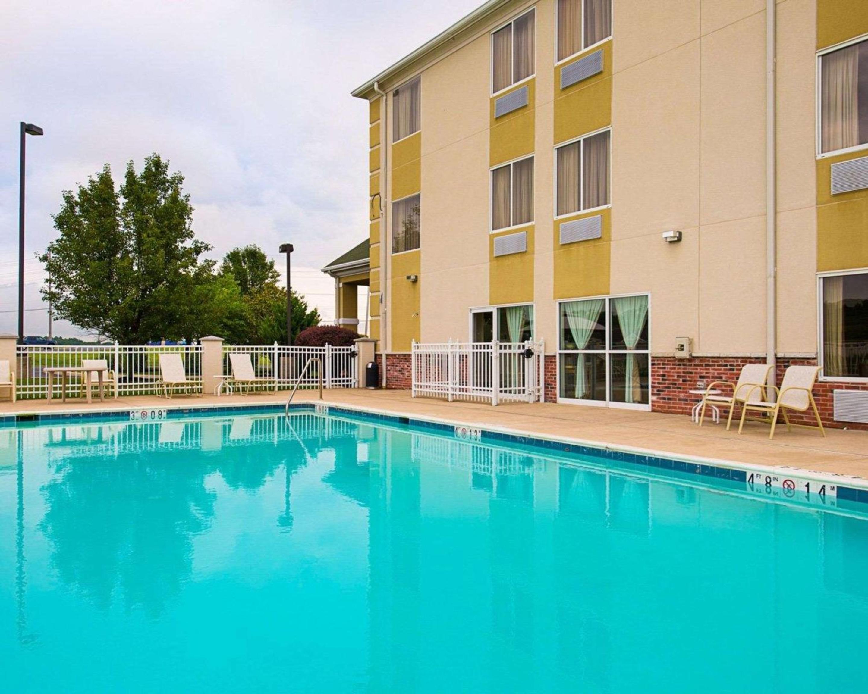Martinsburg Vacations - Quality Inn Spring Mills - Martinsburg North - Property Image 6