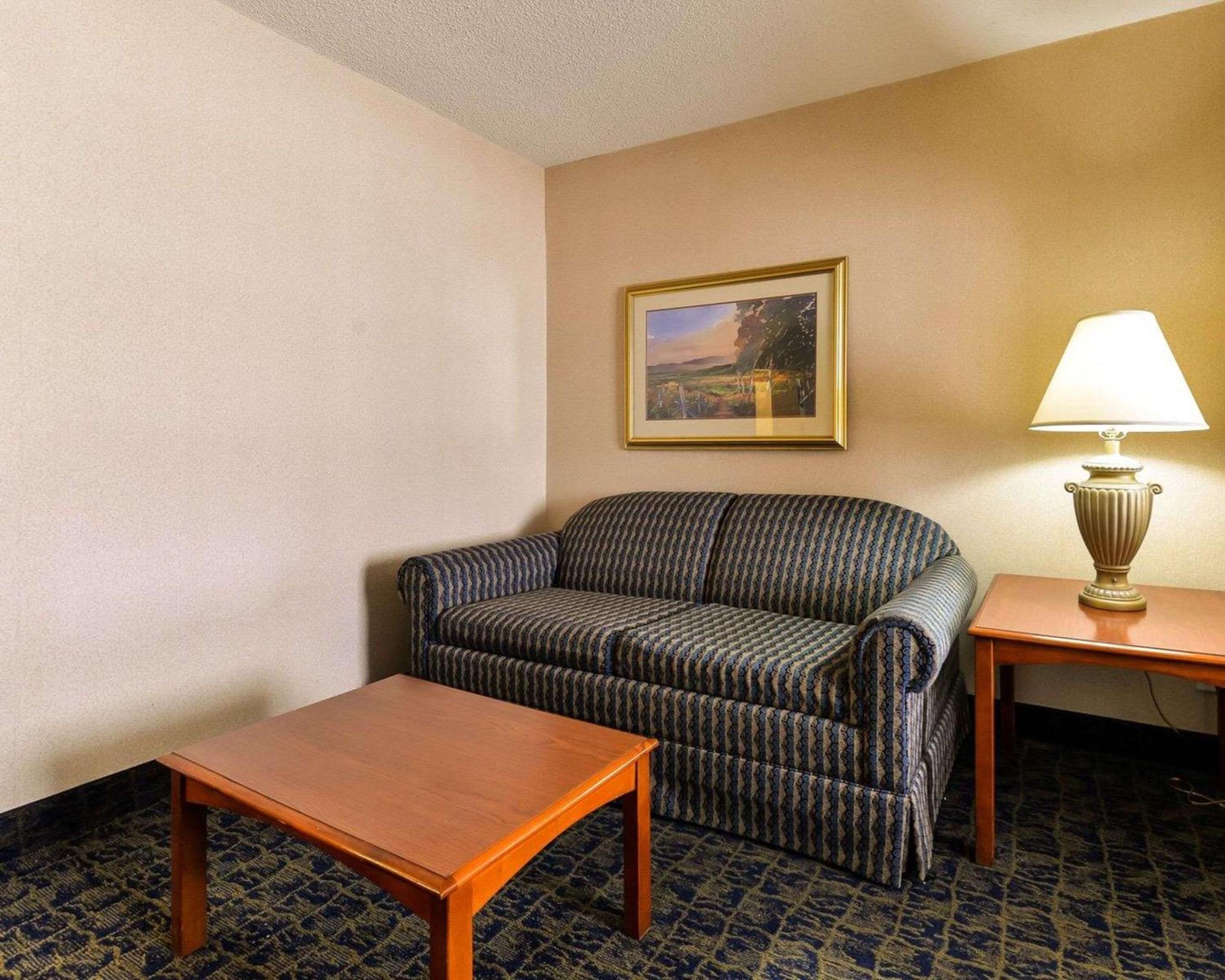 Martinsburg Vacations - Quality Inn Spring Mills - Martinsburg North - Property Image 10