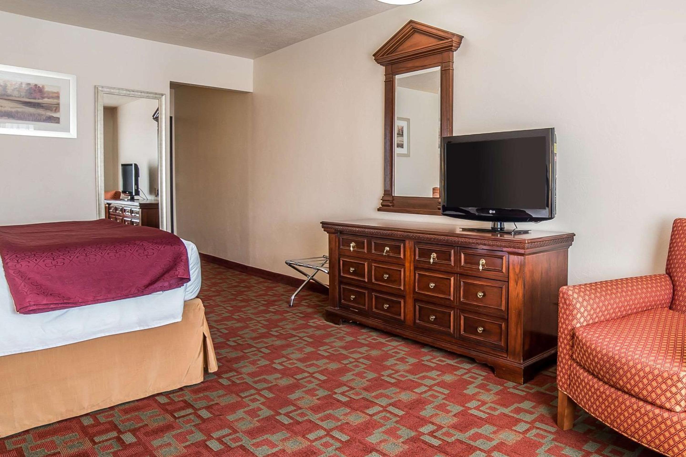 Evanston Vacations - Quality Inn Evanston near Wyoming Downs - Property Image 2