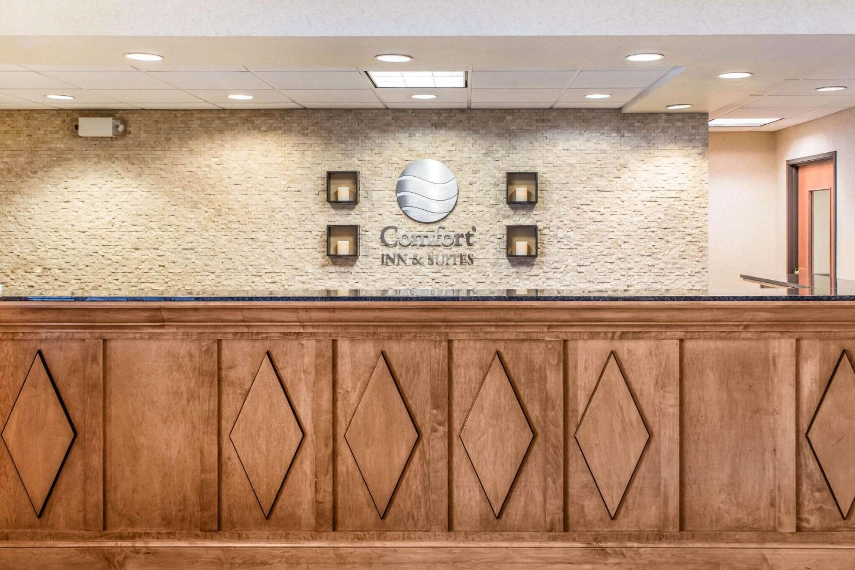 Sheridan Vacations - Comfort Inn  Suites Sheridan - Property Image 5