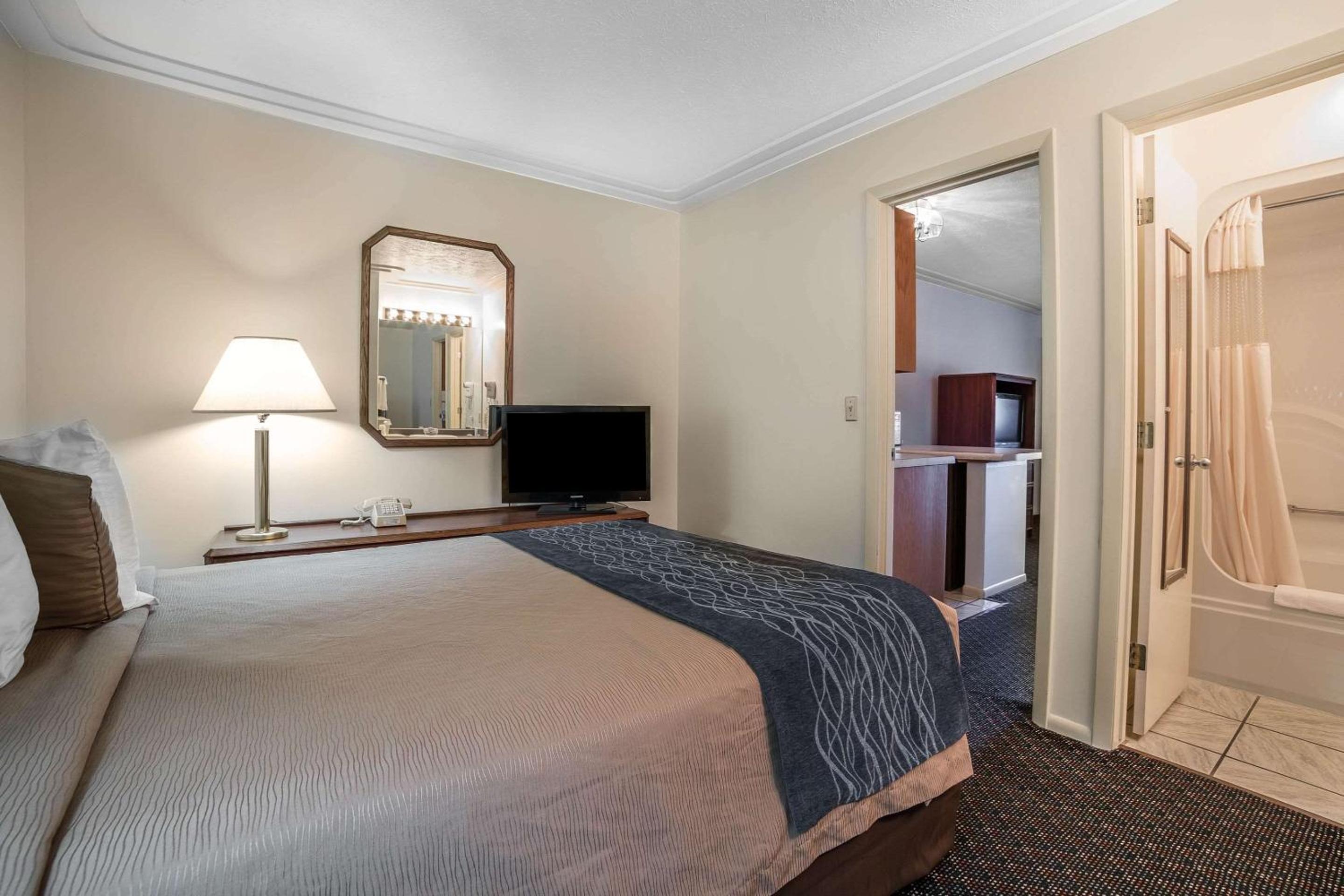 Rodeway Inn Pronghorn Lodge - Property Image 6