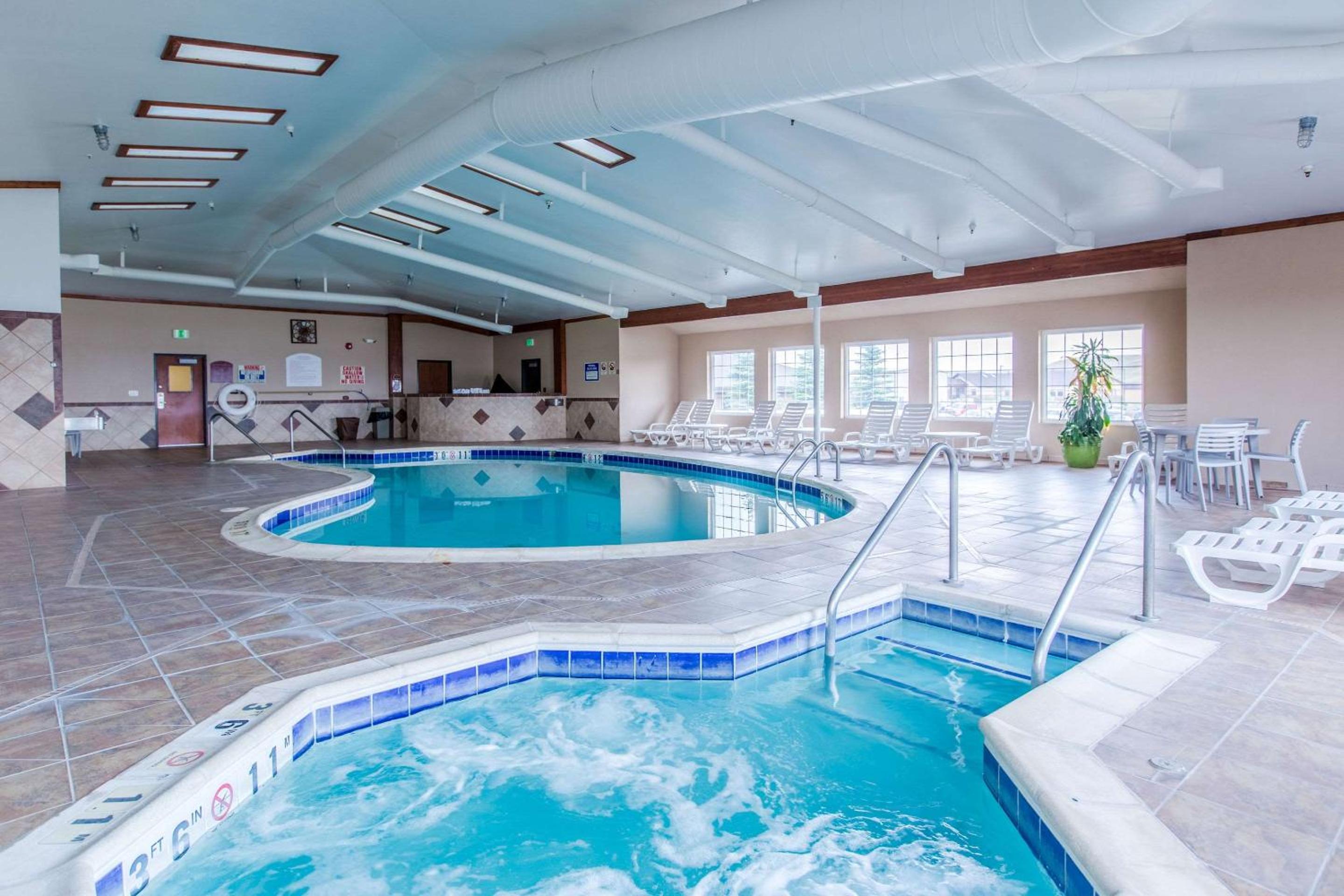 Laramie Vacations - Quality Inn  Suites University - Property Image 12