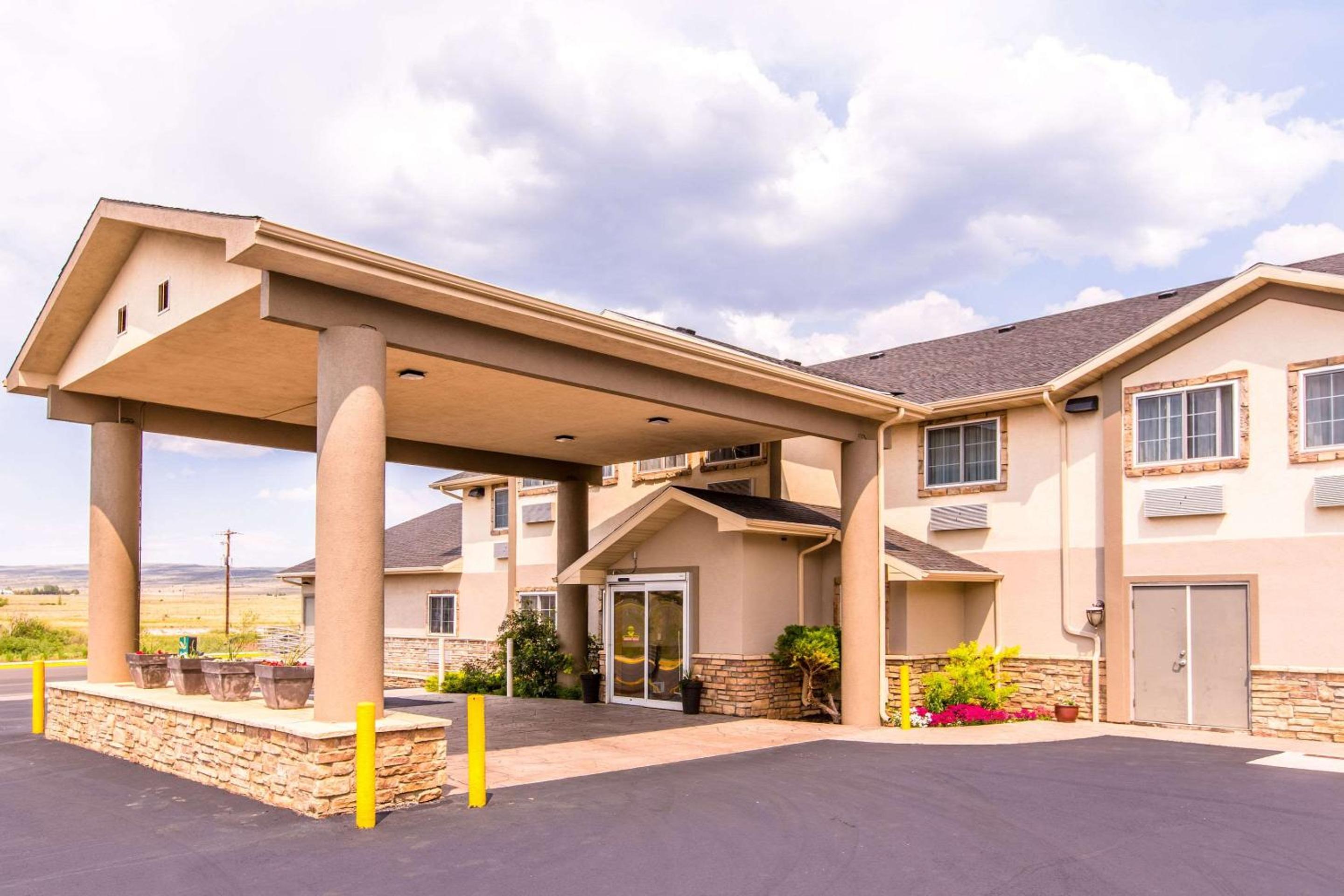 Laramie Vacations - Quality Inn  Suites University - Property Image 1