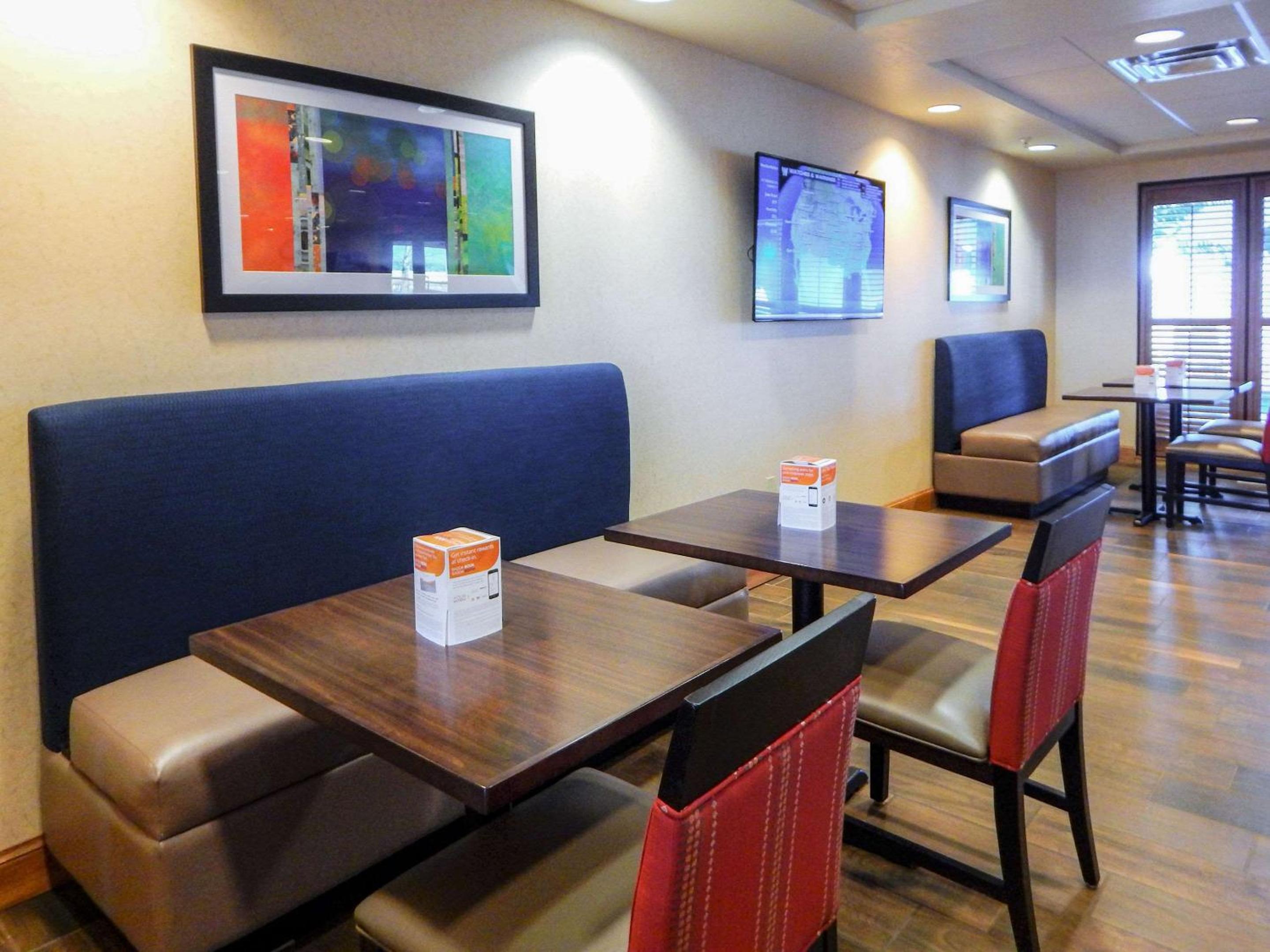 Sheridan Vacations - Comfort Inn  Suites Sheridan - Property Image 7