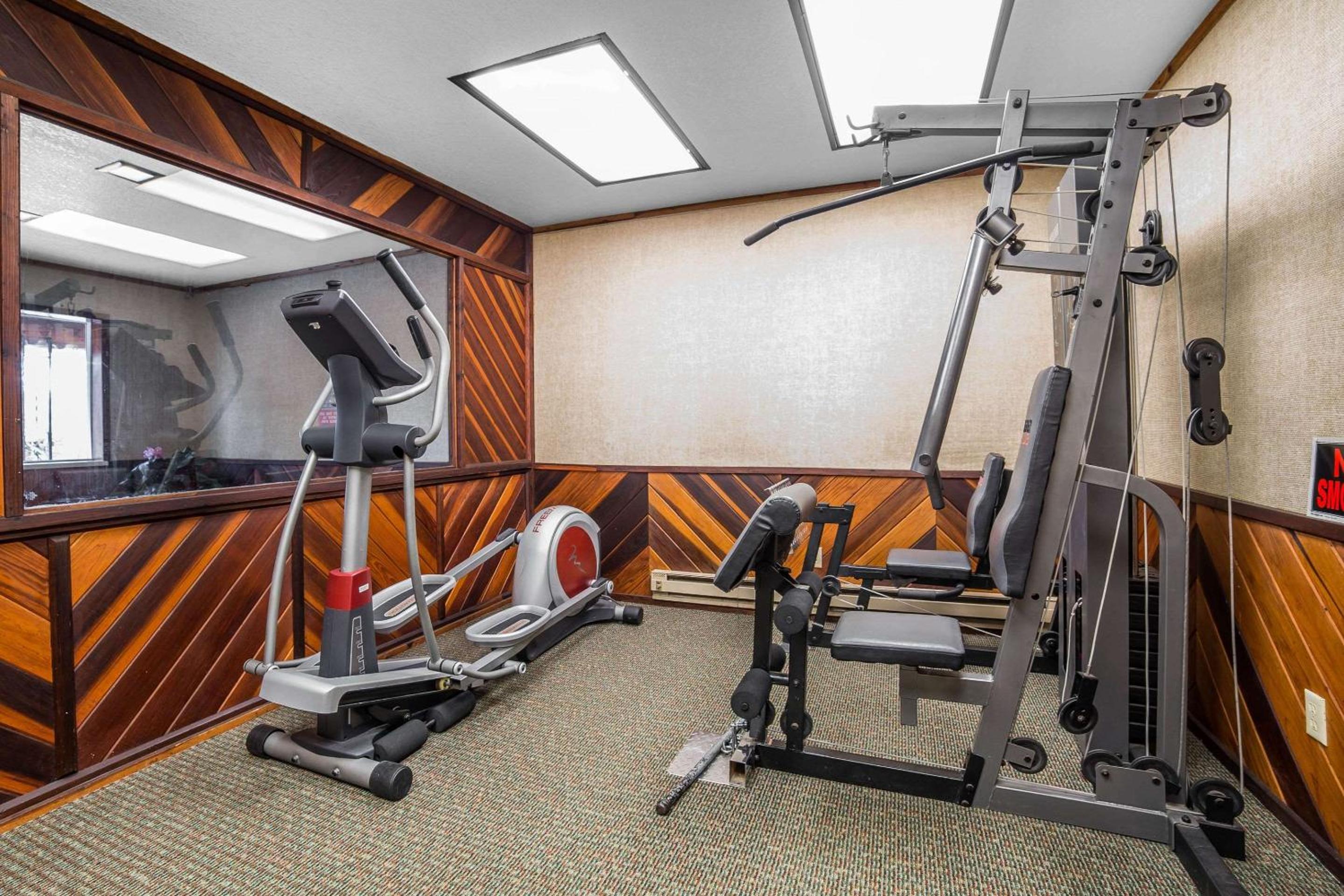 Riverton Vacations - Rodeway Inn Pronghorn Lodge - Property Image 2