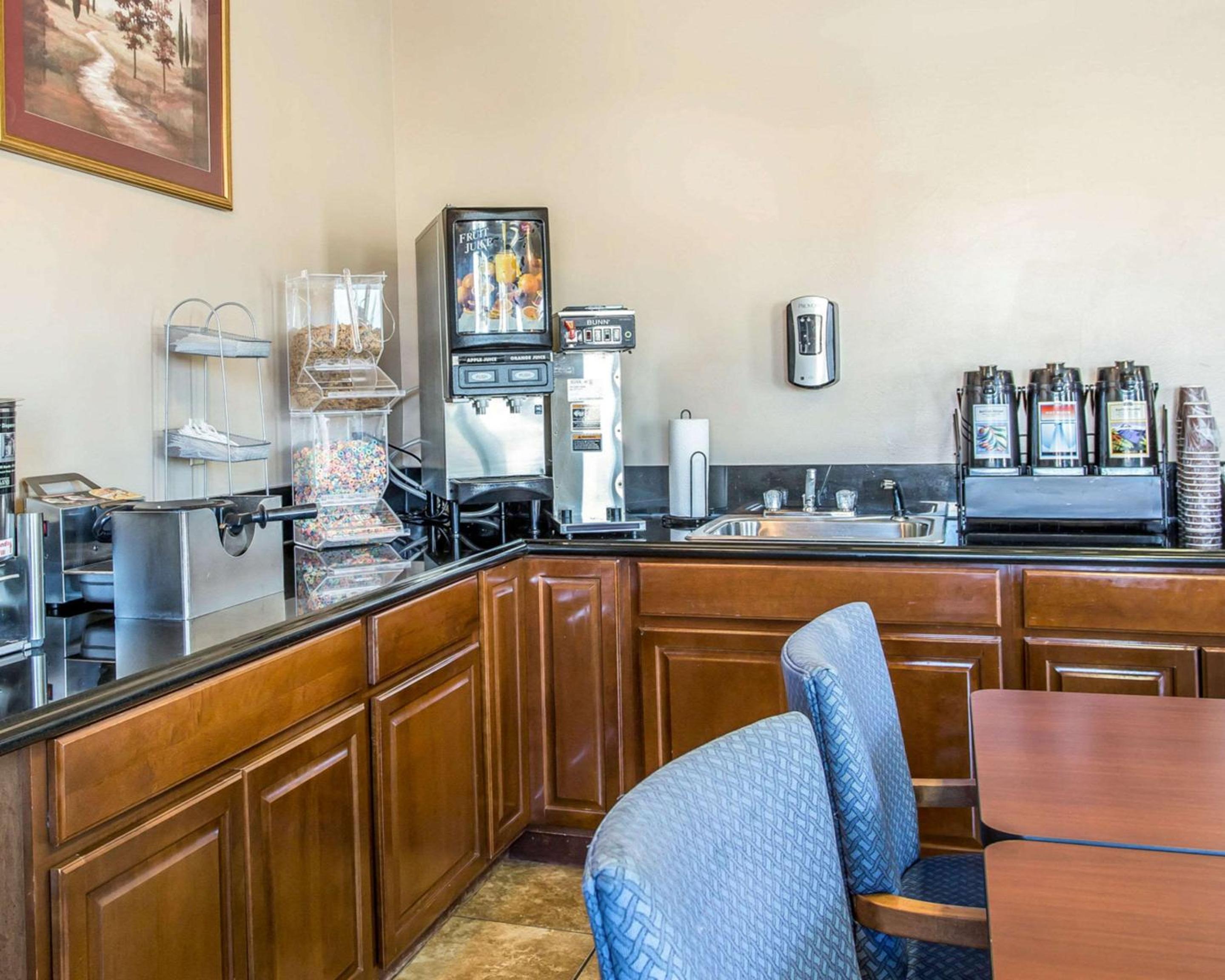 Riverton Vacations - Riverton Inn  Suites Riverton - Property Image 11