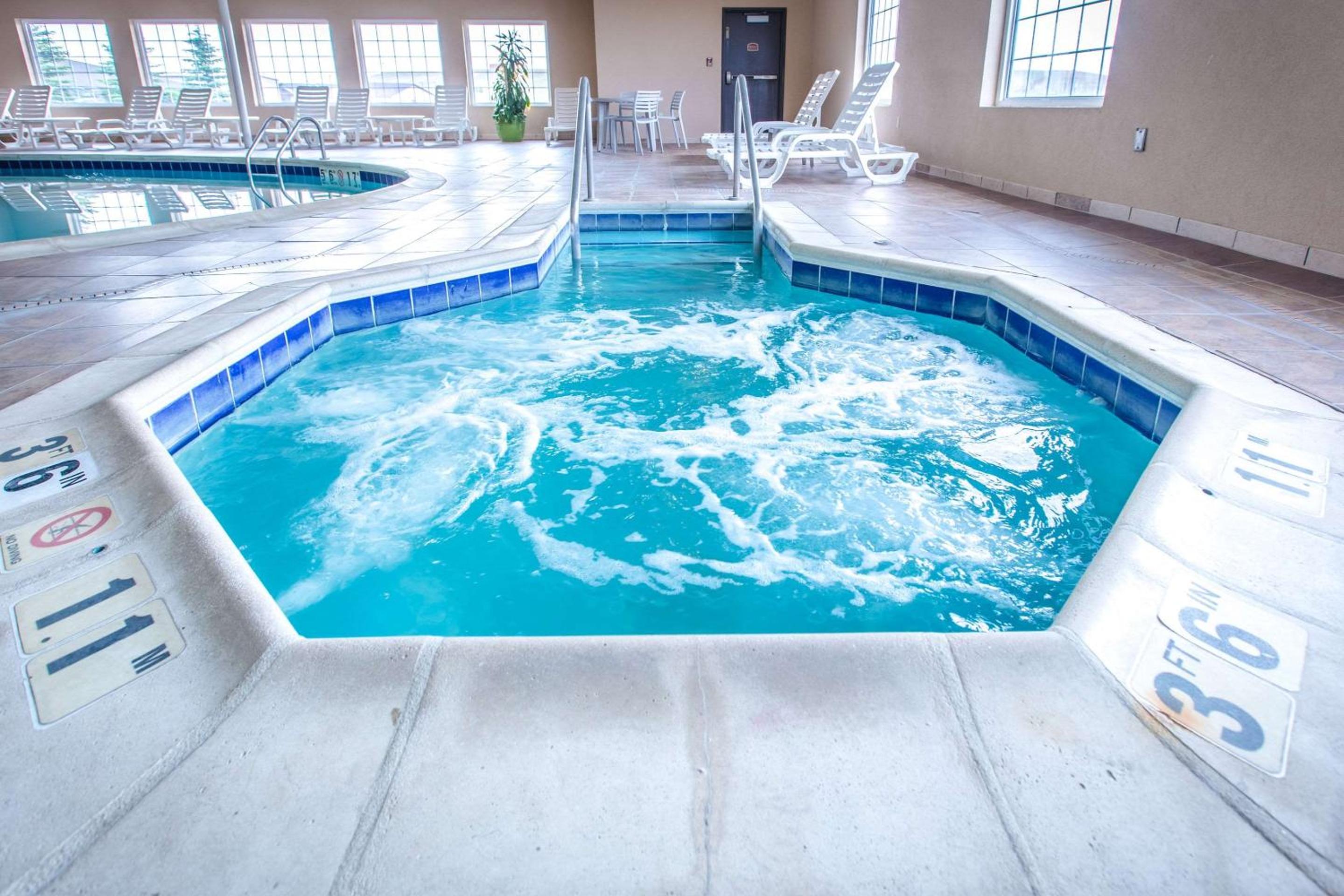 Laramie Vacations - Quality Inn  Suites University - Property Image 11