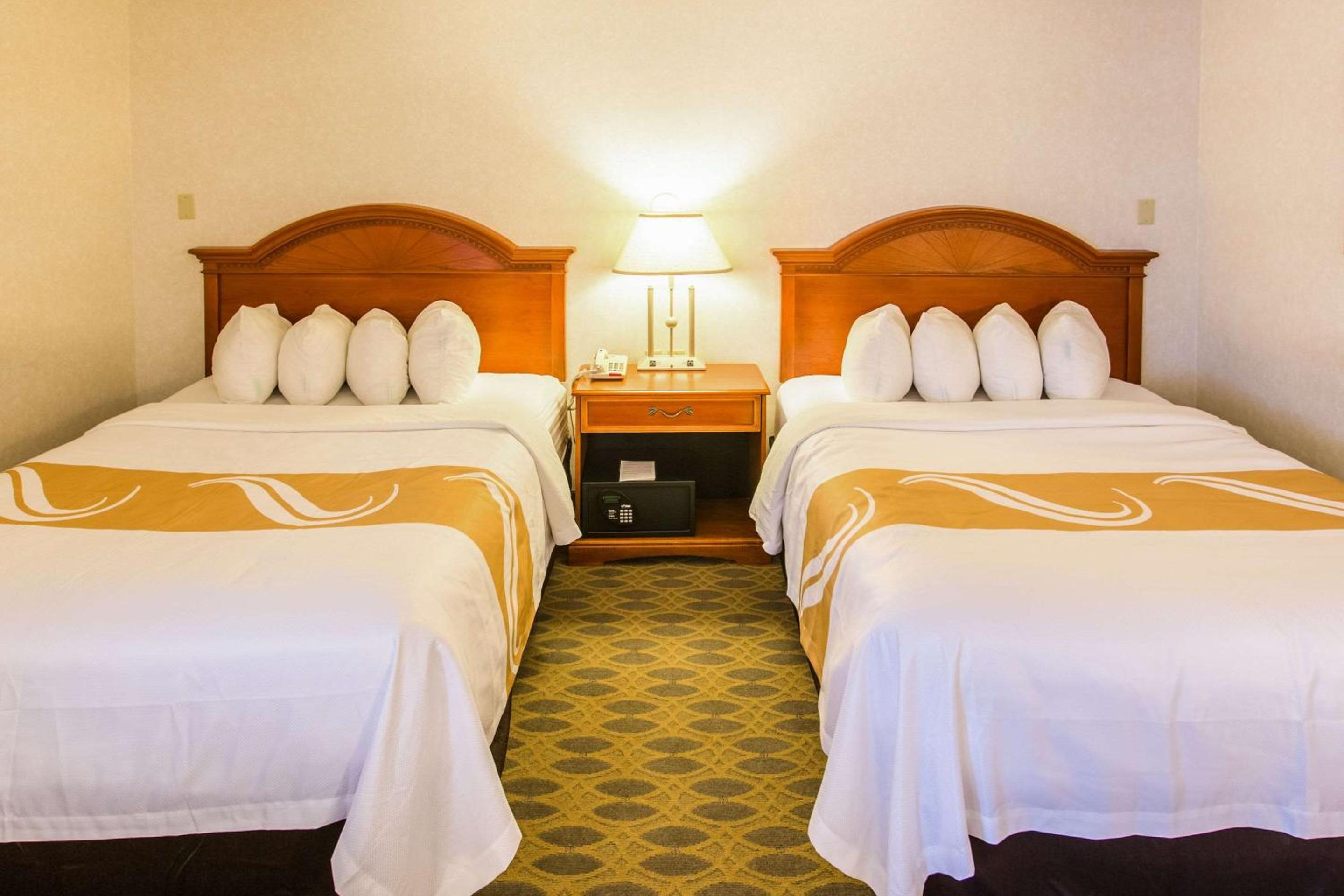 Laramie Vacations - Quality Inn  Suites University - Property Image 9