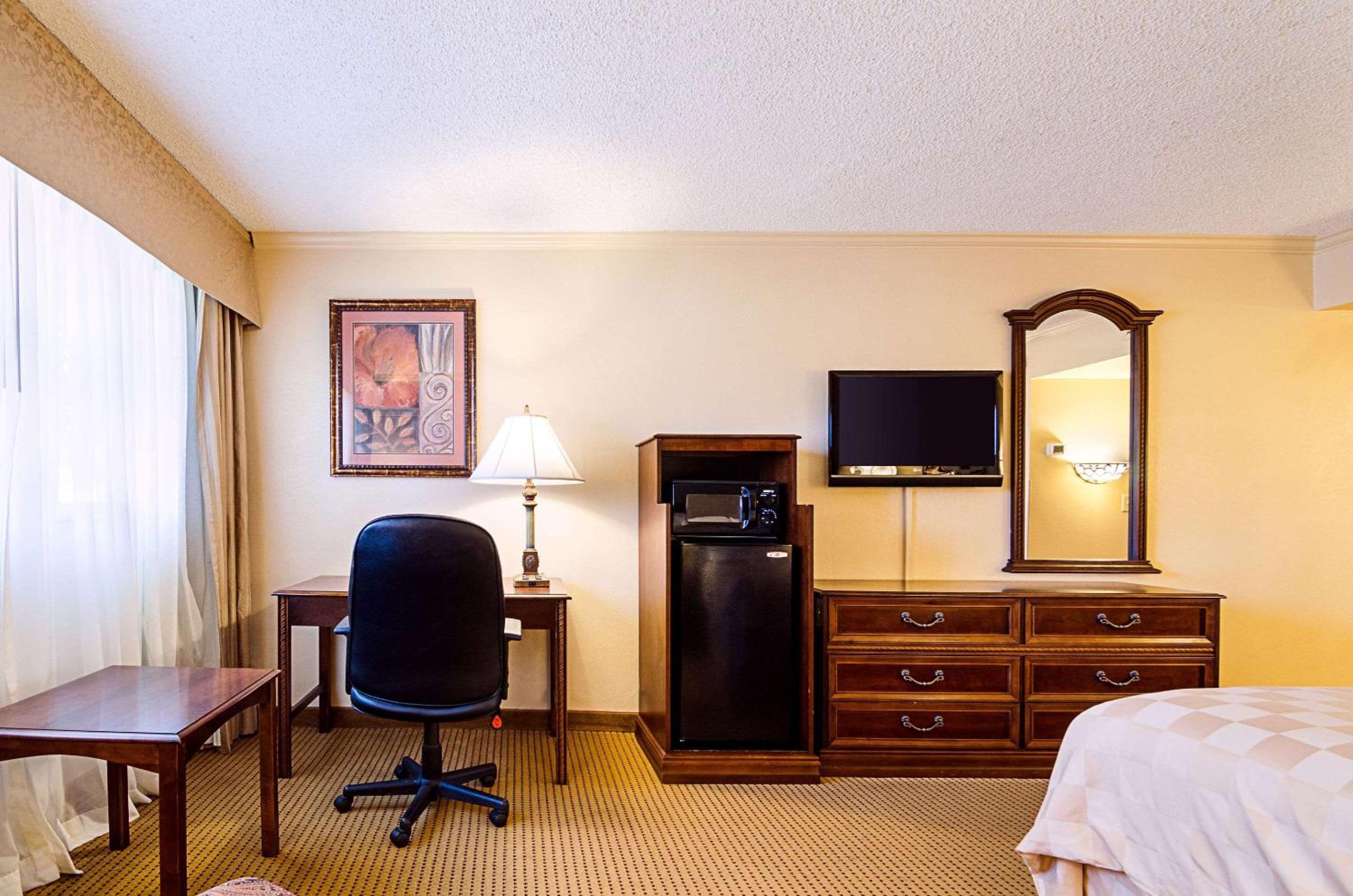 Garden City Vacations - Clarion Inn - Property Image 34